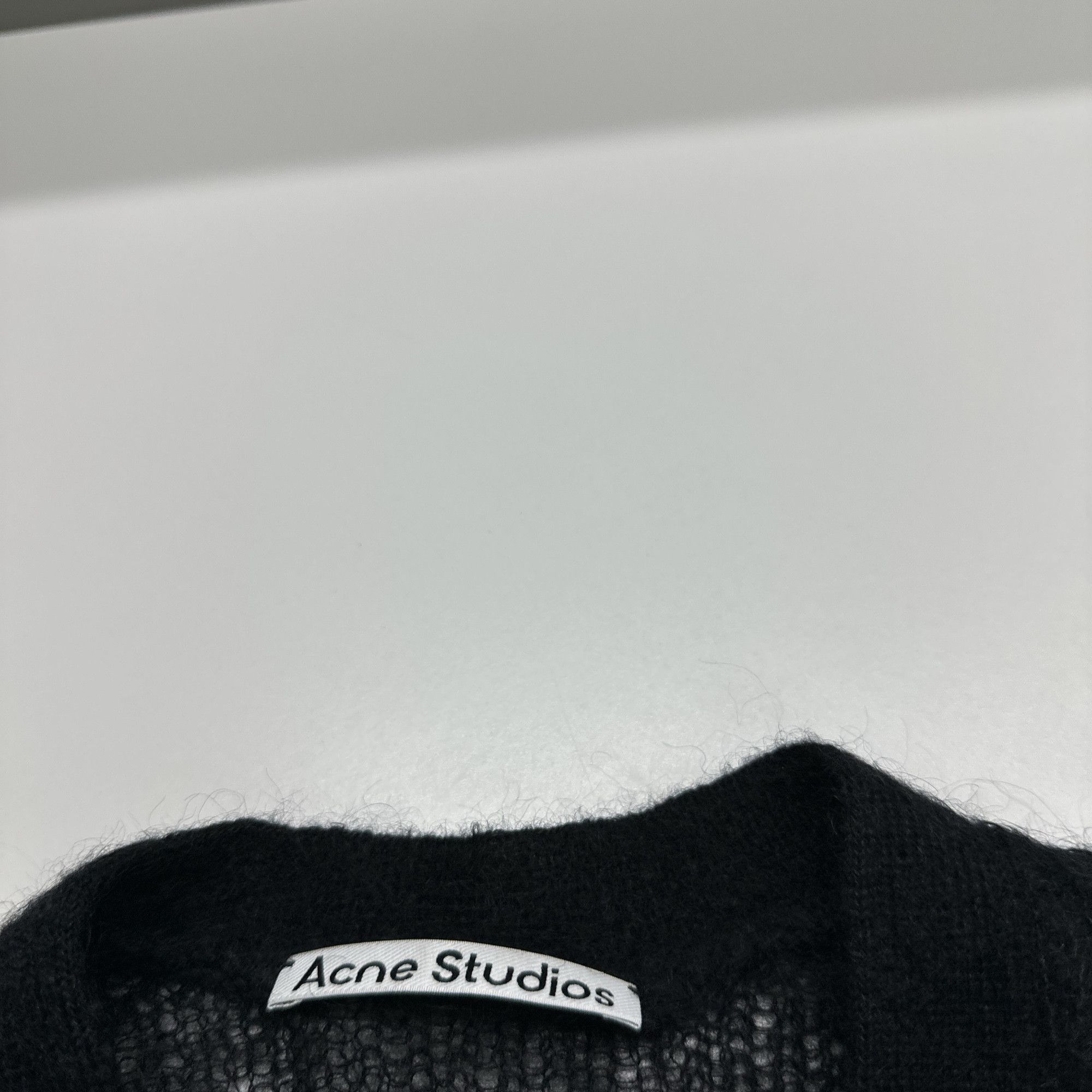 Acne Studios Acne Studios Mohair Wool V-Neck Cardigan Size S Size S / US 4 / IT 40 - 3 Thumbnail