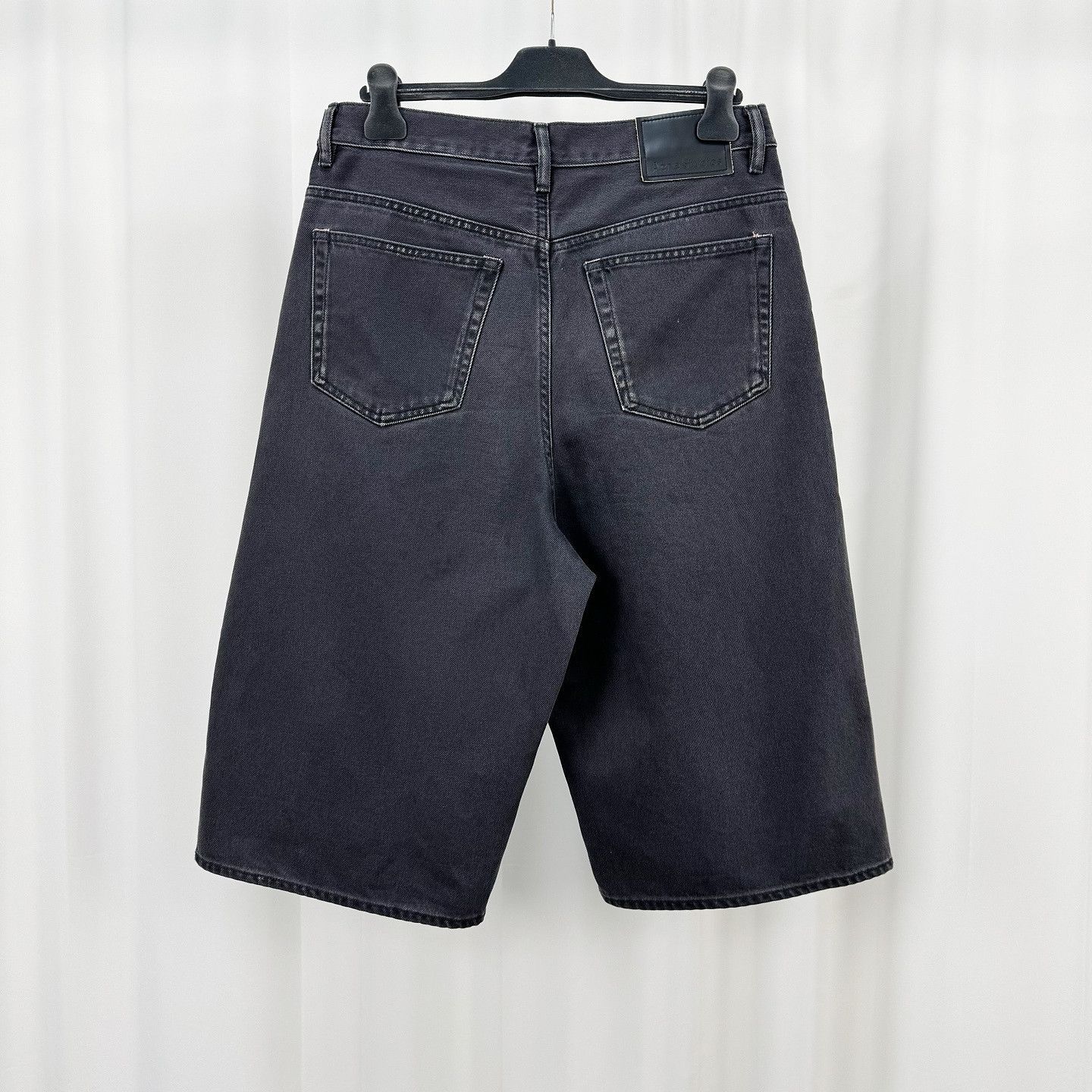Acne Studios Acne Studios Faded Black Grus Shorts Size 32 Size US 32 / EU 48 - 2 Thumbnail
