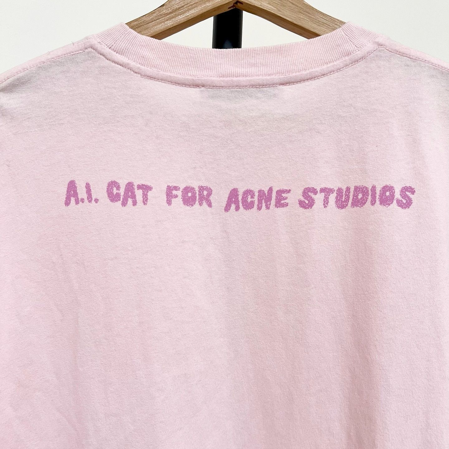 Acne Studios Acne Studios Cat Graphic T-Shirt Pink Size S Size US S / EU 44-46 / 1 - 5 Thumbnail