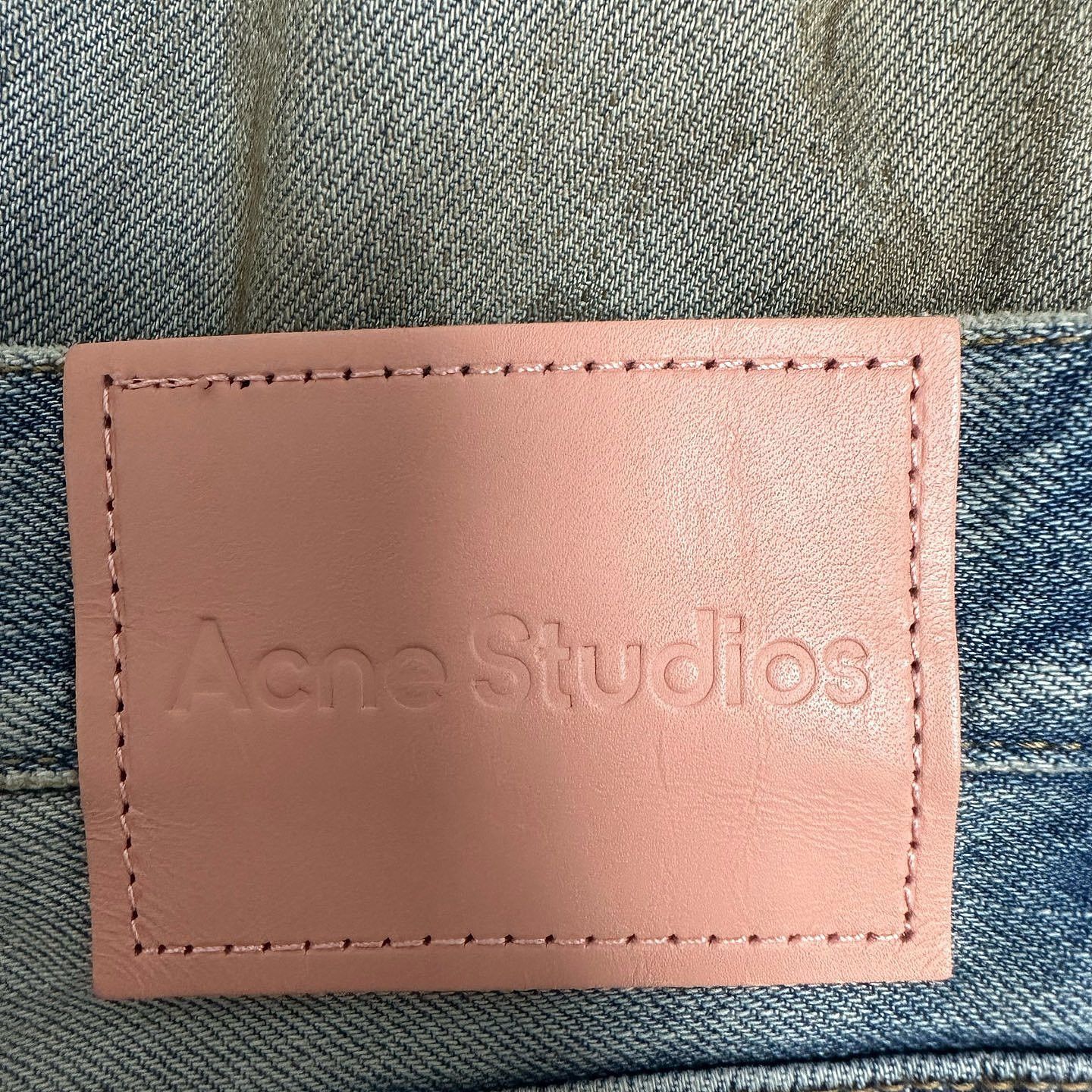 Acne Studios Acne Studios 1981 Leather Pocket Dirty Wash Jeans Size 34 Size US 34 / EU 50 - 6 Thumbnail