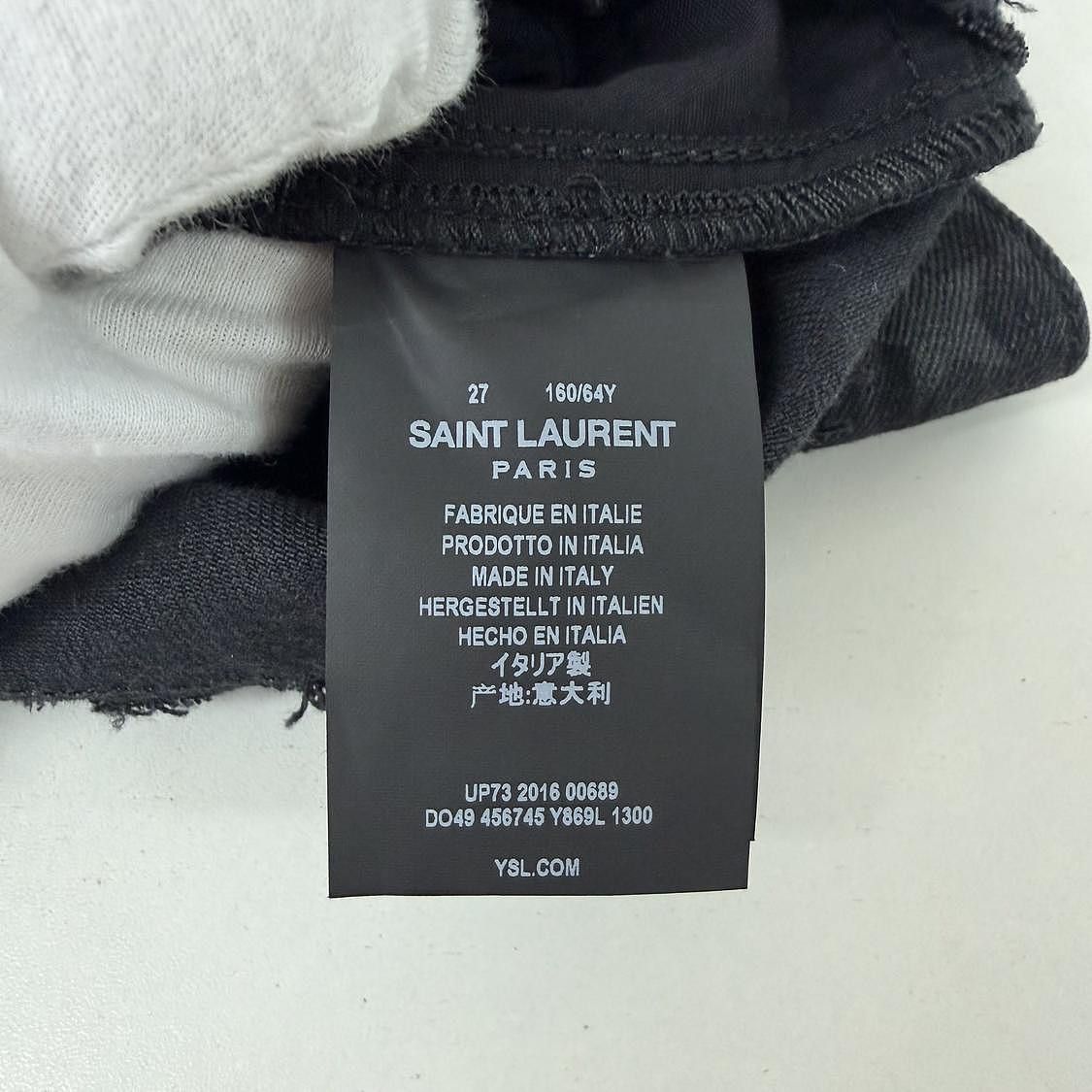 Saint Laurent Paris Saint Laurent Star Print Shorts Size 27 Size 27" / US 4 / IT 40 - 4 Thumbnail