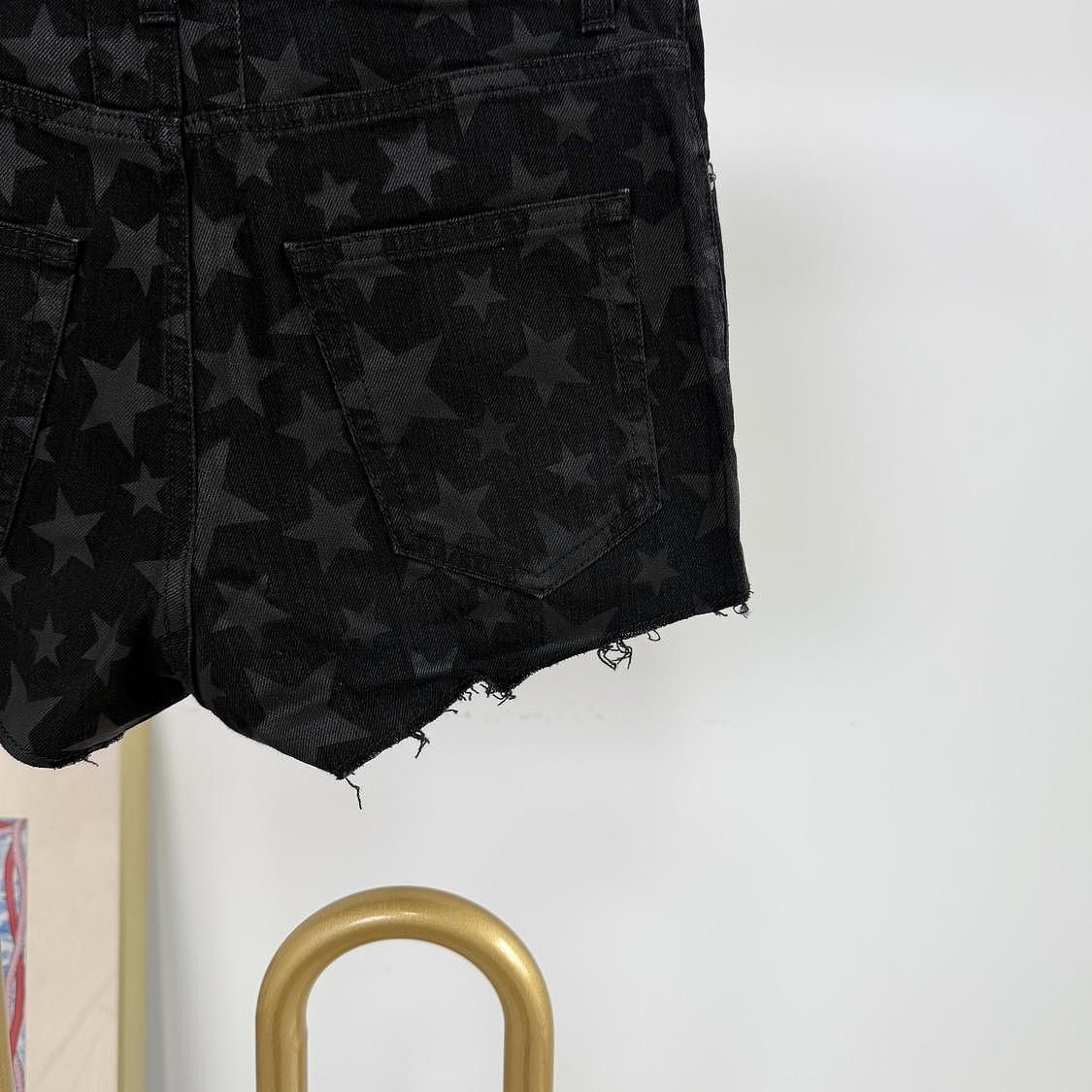 Saint Laurent Paris Saint Laurent Star Print Shorts Size 27 Size 27" / US 4 / IT 40 - 8 Thumbnail