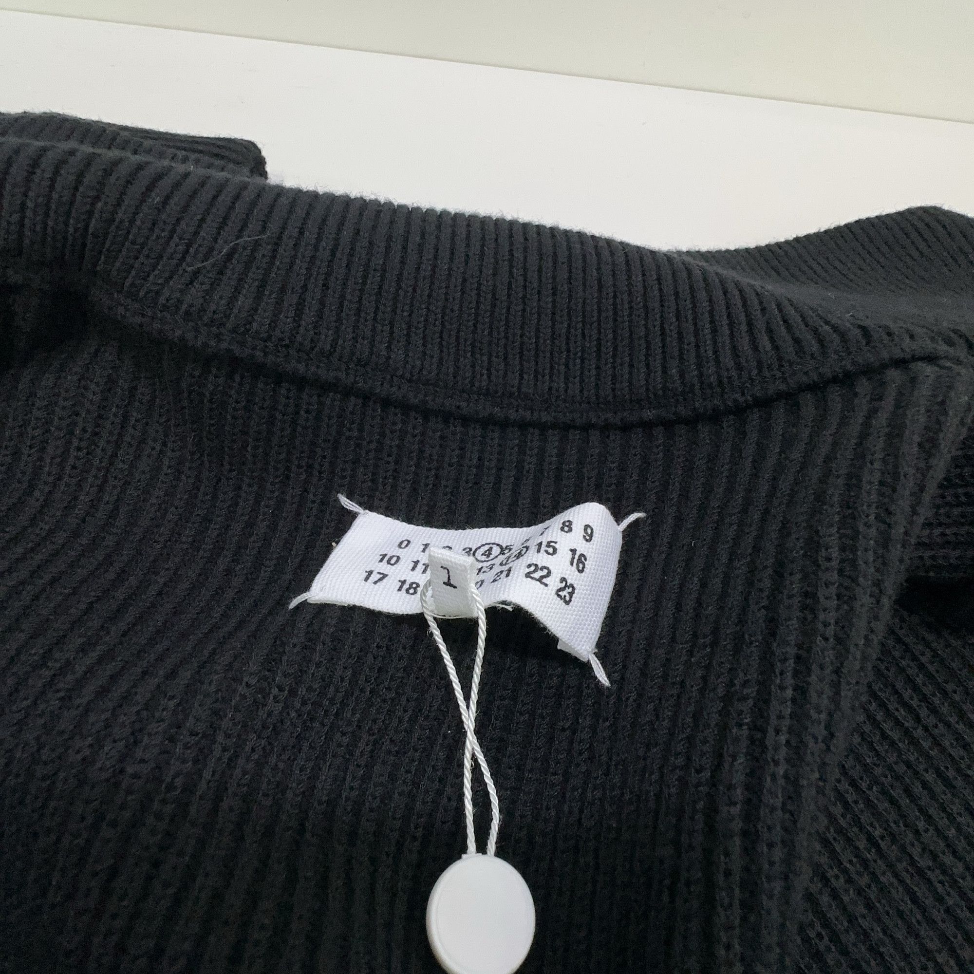 Maison Margiela Maison Margiela Ribbed Zip-Up Cardigan Size L Size US L / EU 52-54 / 3 - 3 Thumbnail
