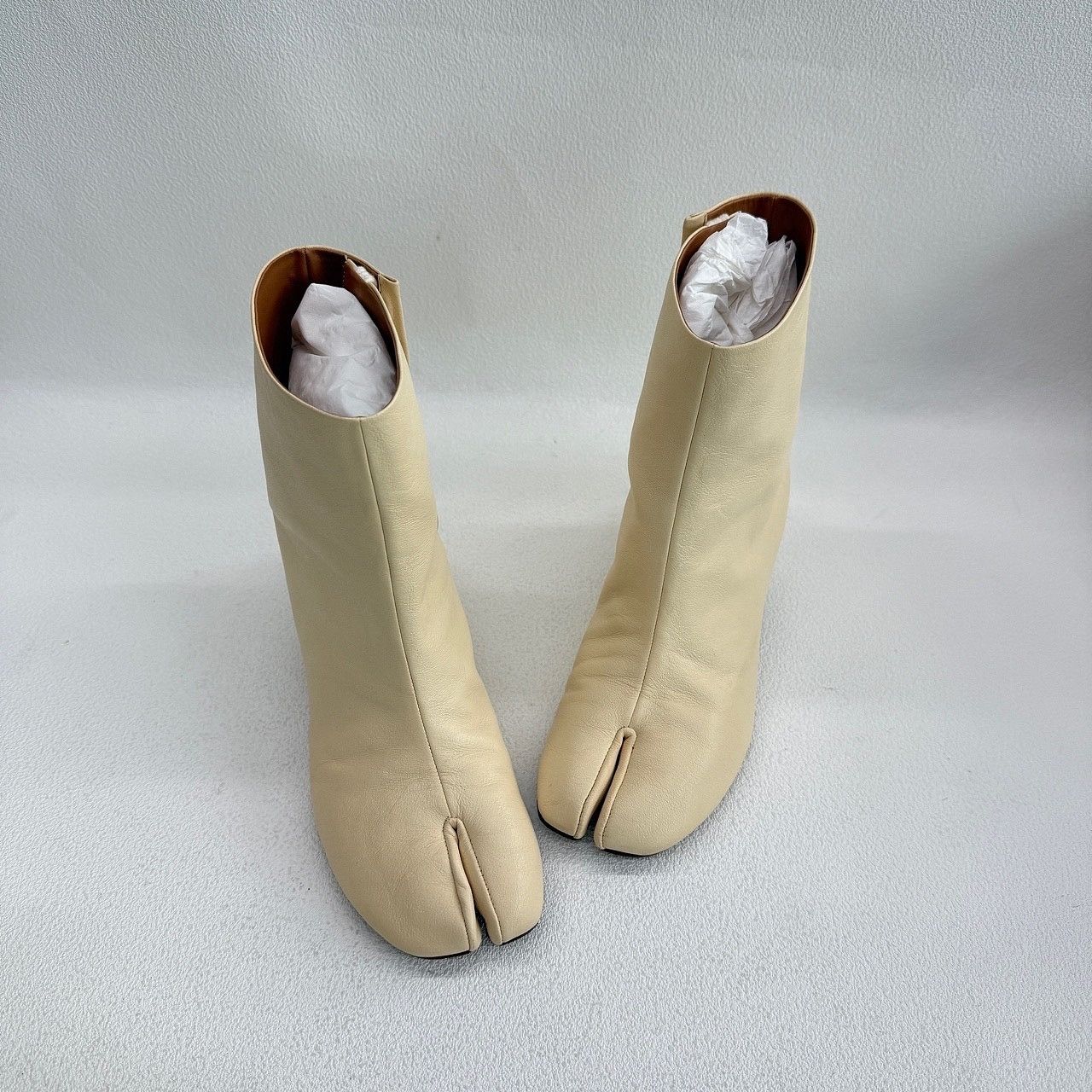Maison Margiela Maison Margiela Tabi Ankle Boots Size 37 Size US 7 / IT 37 - 10 Thumbnail