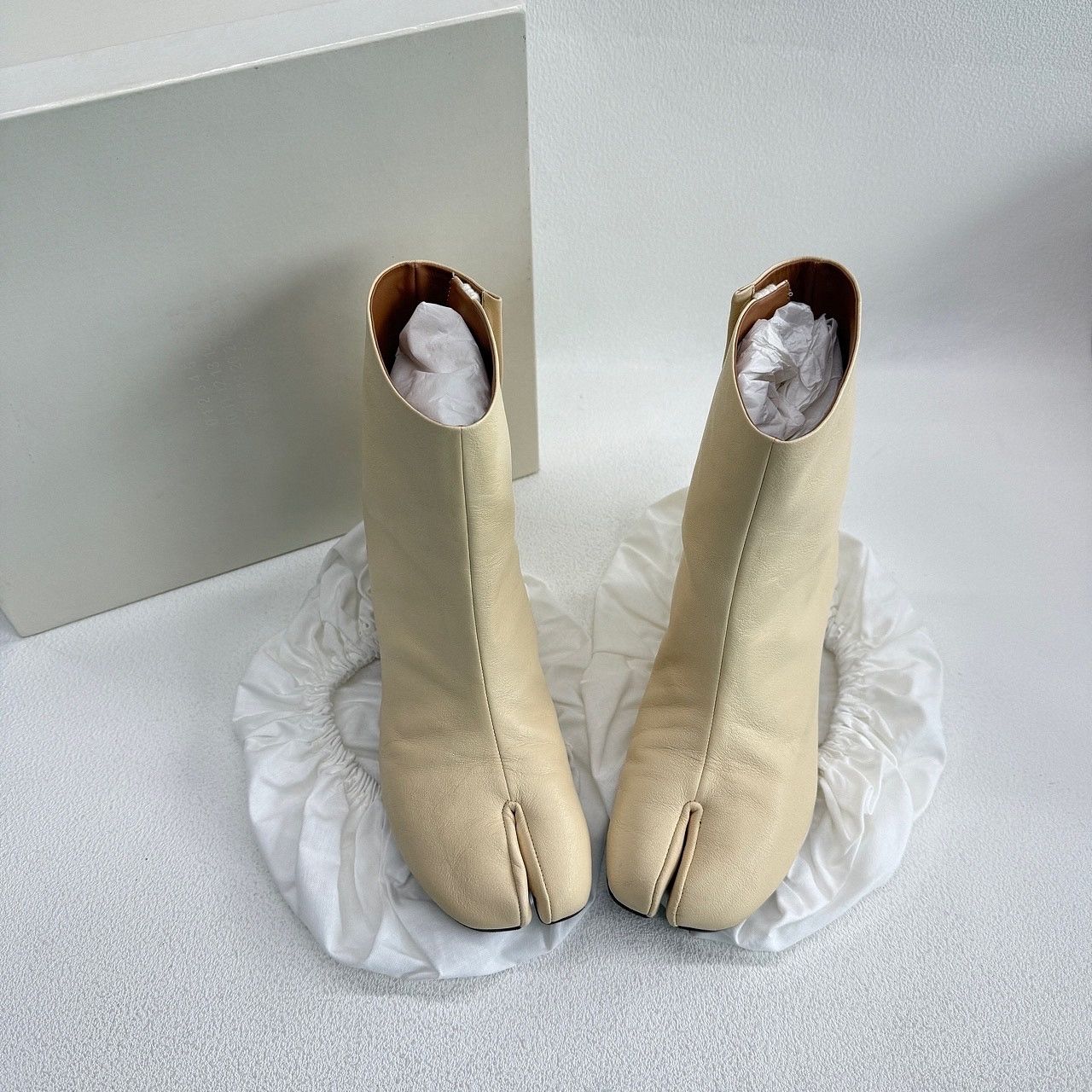 Maison Margiela Maison Margiela Tabi Ankle Boots Size 37 Size US 7 / IT 37 - 6 Thumbnail