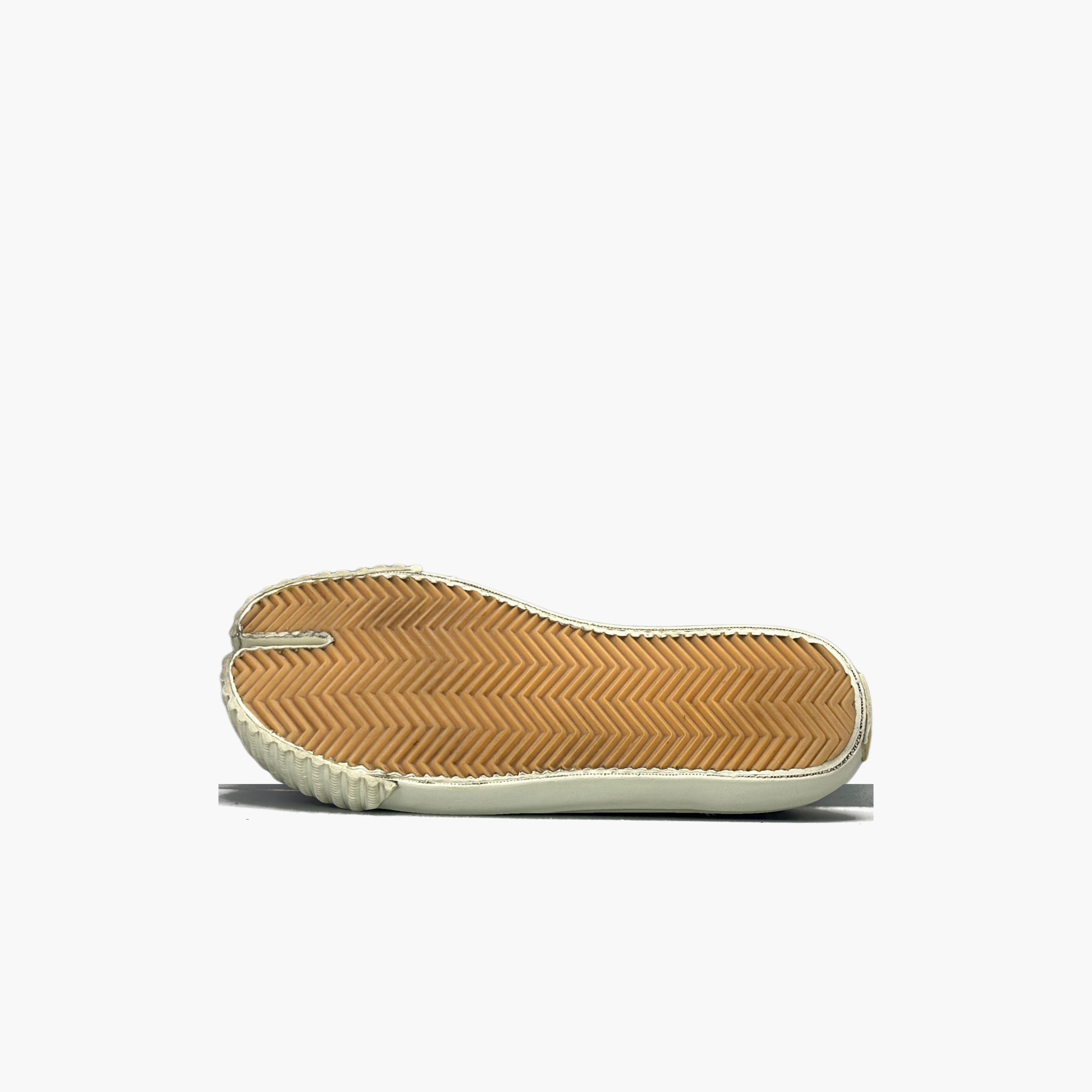 Maison Margiela Maison Margiela Tabi Canvas Low-Top Sneakers Size 35 Size US 5 / IT 35 - 8 Thumbnail