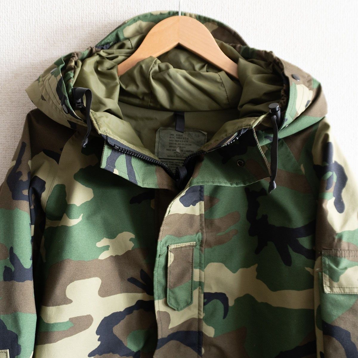 Vintage ECWCS GORE-TEX Parka Jacket Size L-R Size US L / EU 52-54 / 3 - 4 Thumbnail