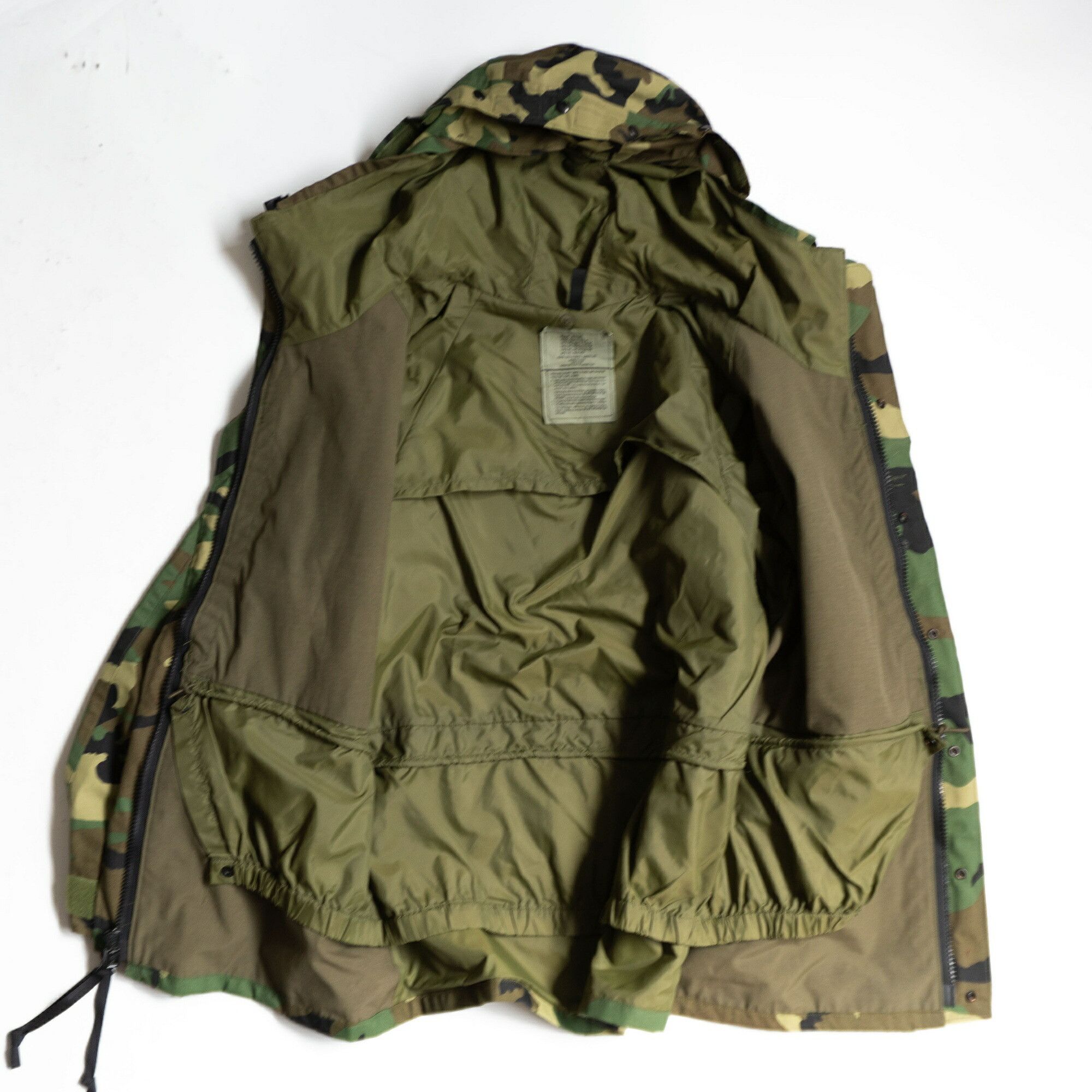 Vintage ECWCS GORE-TEX Parka Jacket Size M-R Size US M / EU 48-50 / 2 - 3 Thumbnail