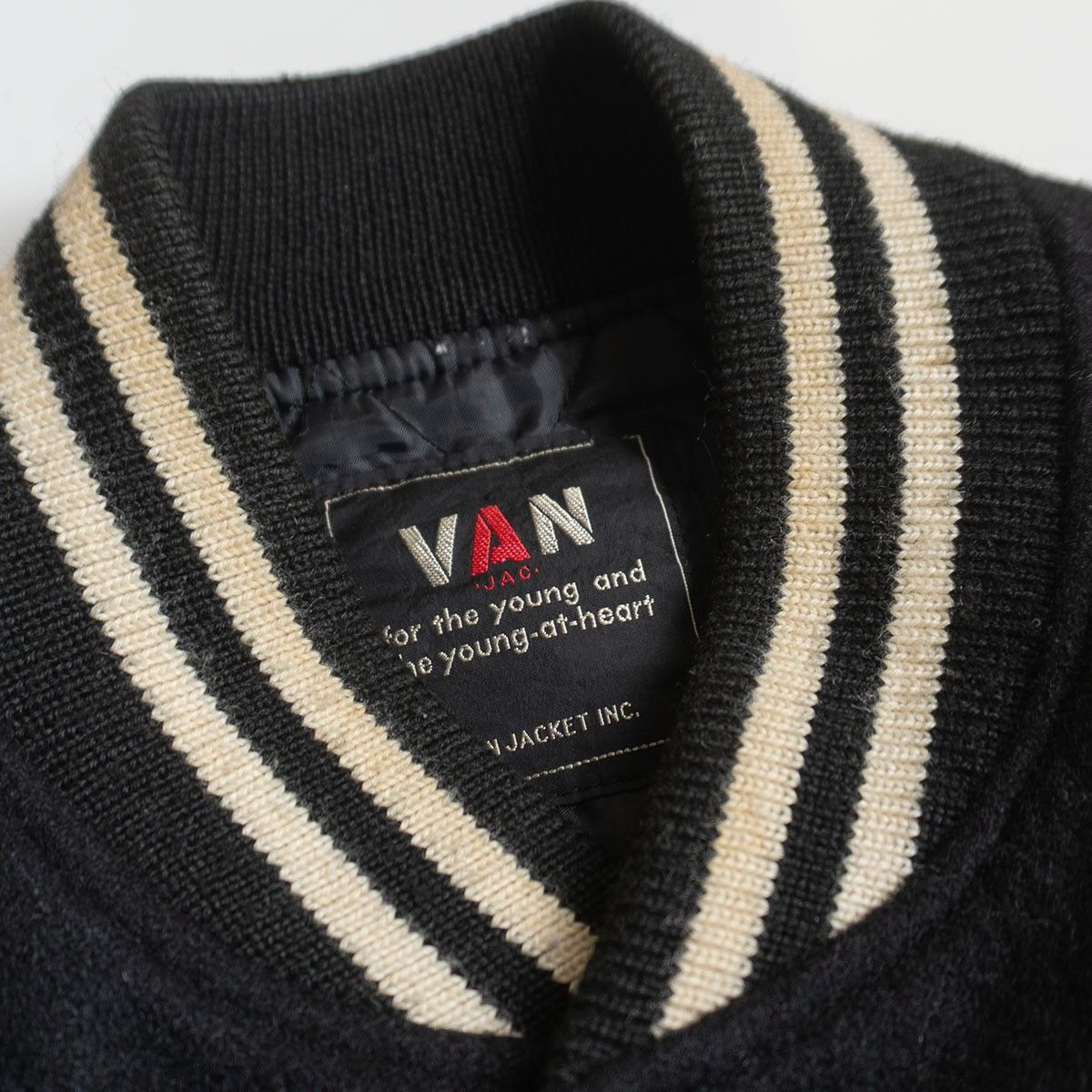Vintage VAN JAC Leather-sleeved varsity jacket Size M Size US M / EU 48-50 / 2 - 5 Thumbnail