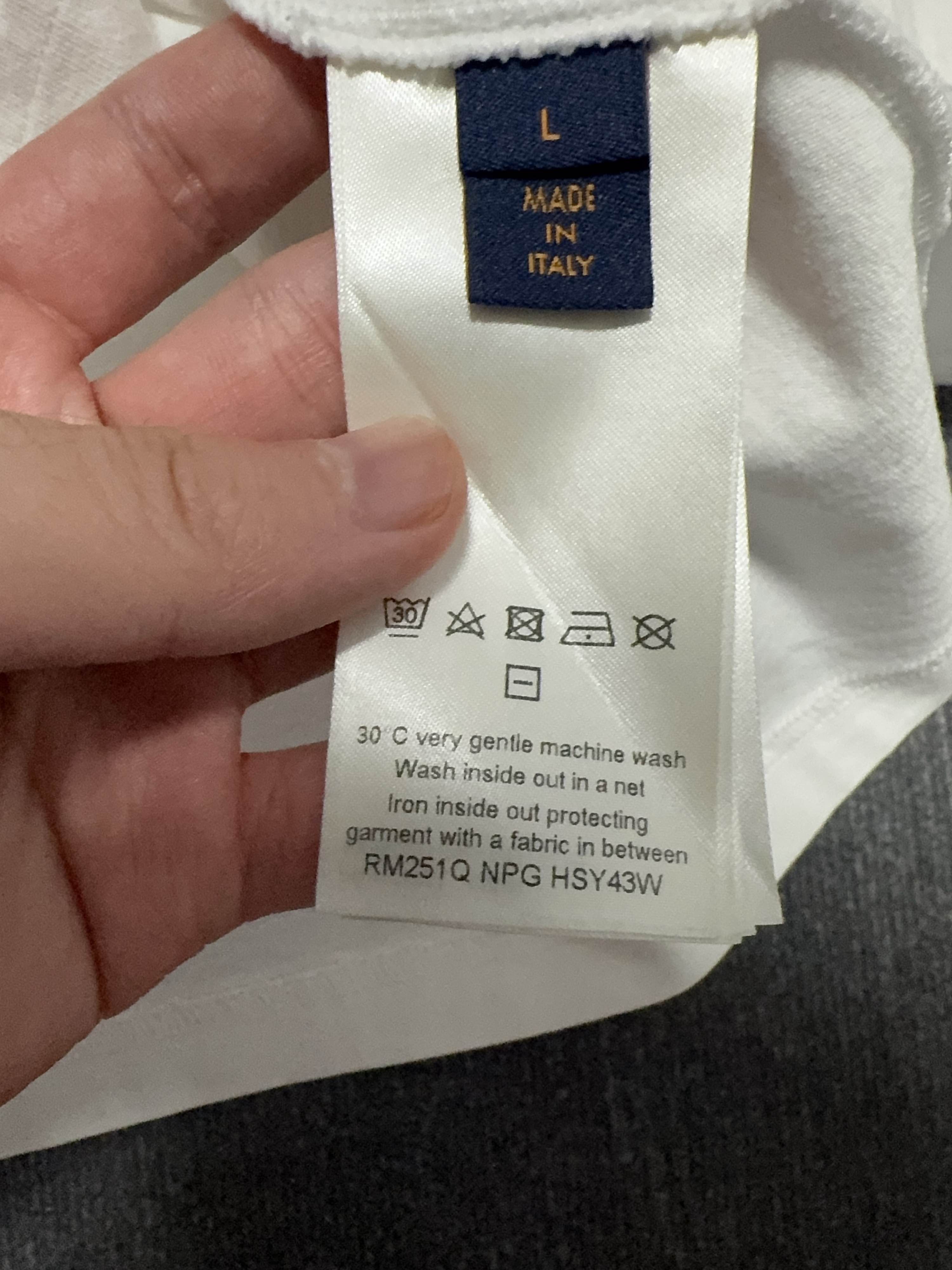 Louis Vuitton Debossed Logo Long Sleeve Tee in White Size US L / EU 52-54 / 3 - 4 Thumbnail
