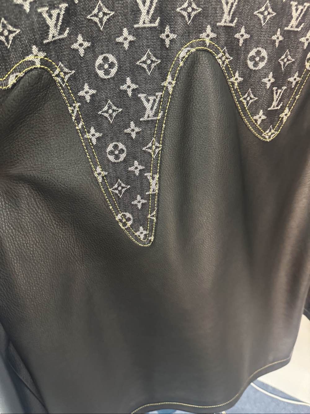 Louis Vuitton Monogram Leather Jacket in Black Size US S / EU 44-46 / 1 - 12 Thumbnail