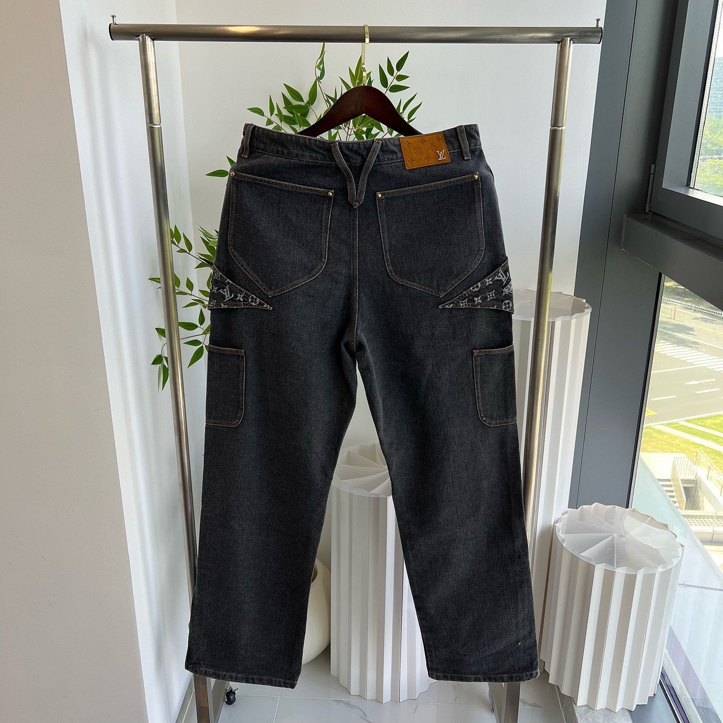 Louis Vuitton Black Monogram Denim Jeans in Size 32 Size US 32 / EU 48 - 2 Thumbnail