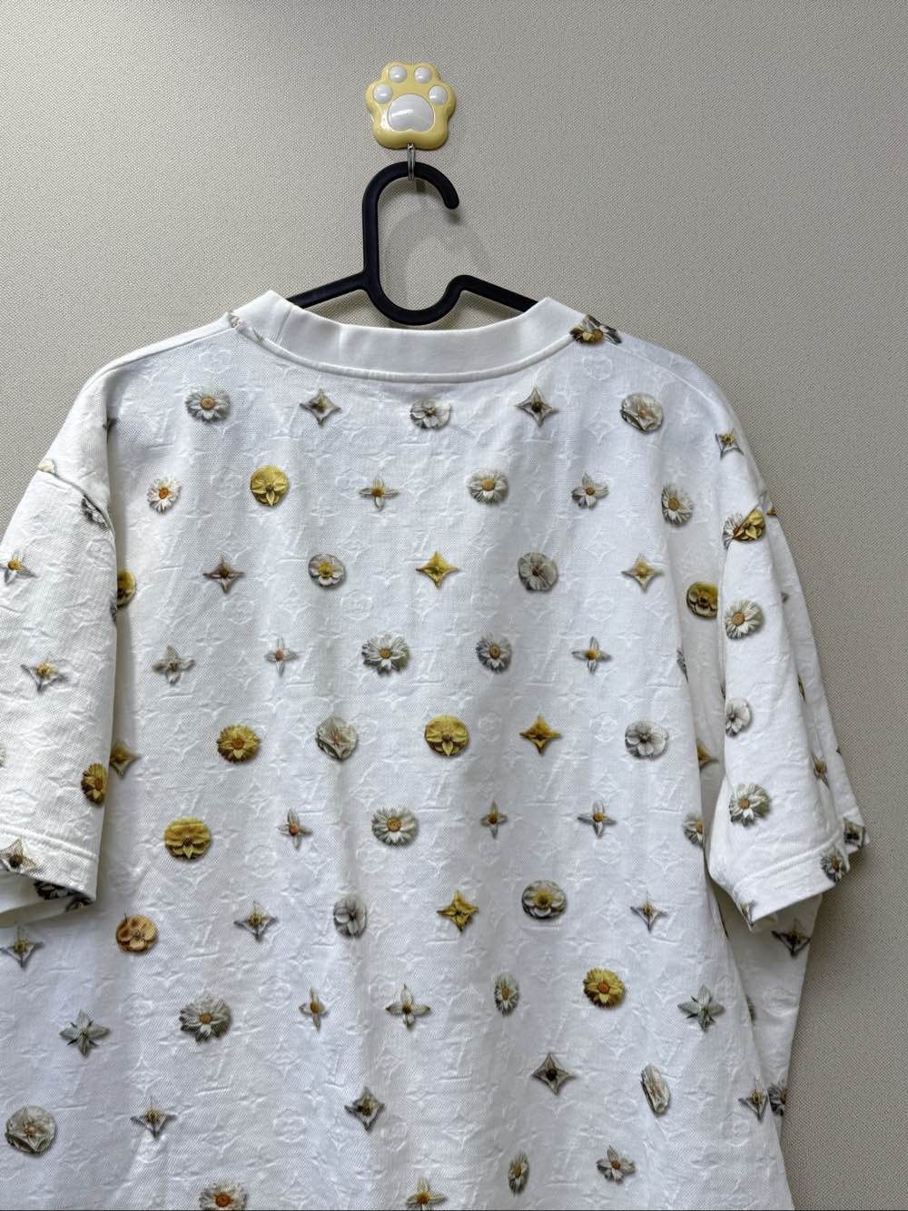 Louis Vuitton Stylish Monogram Flower Graphic Tee Size US XL / EU 56 / 4 - 5 Thumbnail