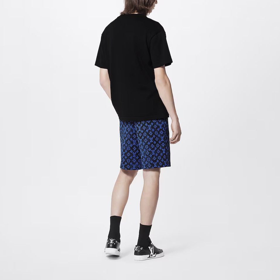 Louis Vuitton Logo Embroidery Black T-Shirt Size US L / EU 52-54 / 3 - 6 Thumbnail
