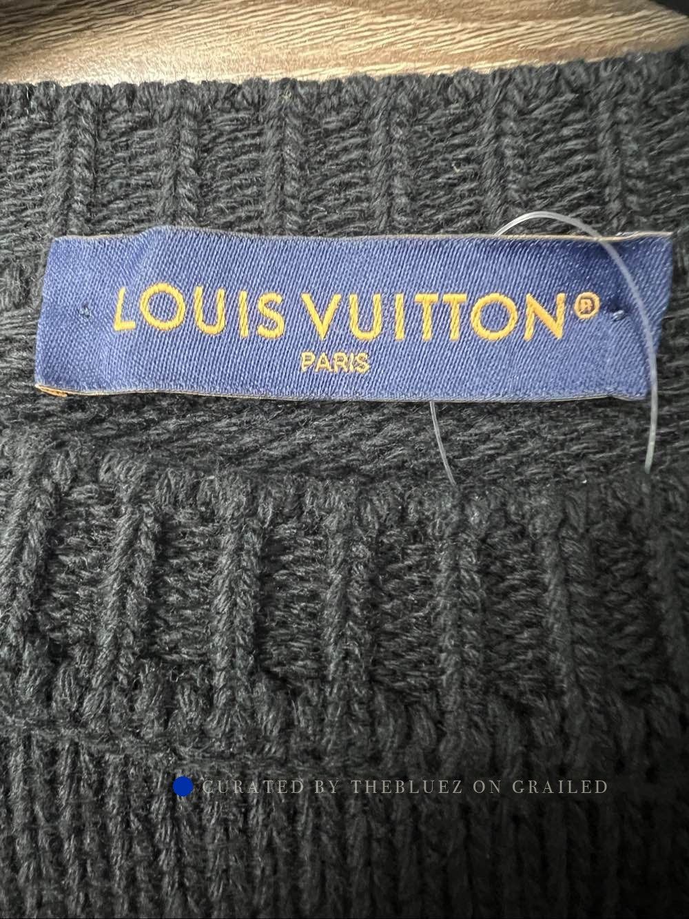 Louis Vuitton Embroidered Black Sweater in Size M Size US M / EU 48-50 / 2 - 3 Thumbnail