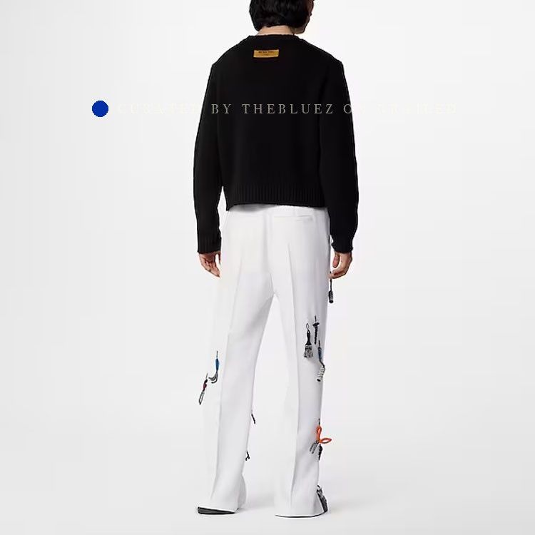 Louis Vuitton Embroidered Black Sweater in Size M Size US M / EU 48-50 / 2 - 5 Thumbnail