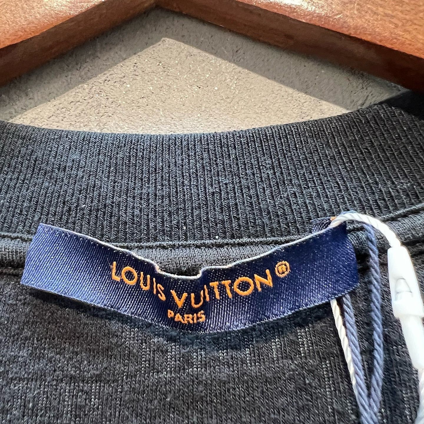 Louis Vuitton Damier Print Black Short Sleeve Tee Size US L / EU 52-54 / 3 - 3 Thumbnail