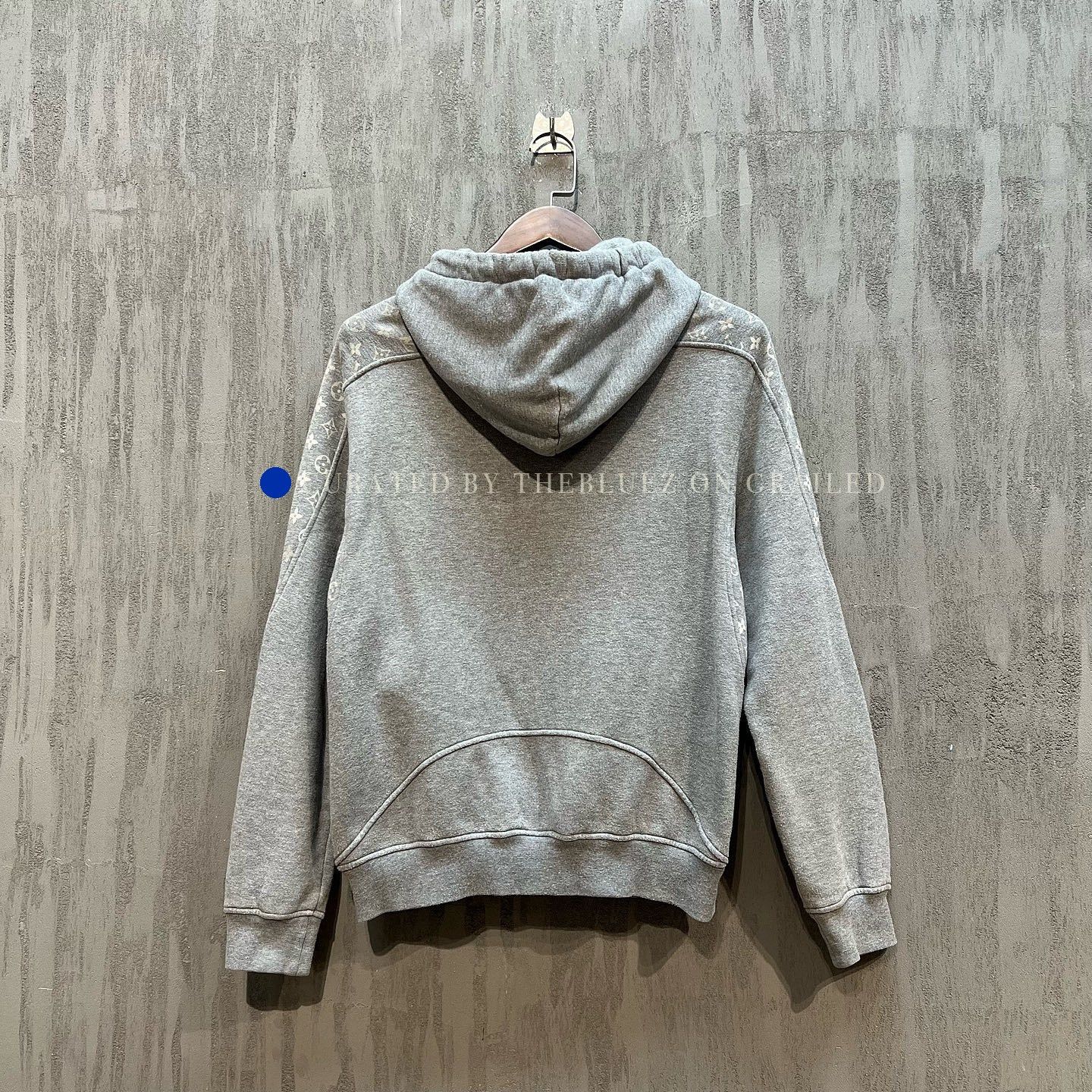 Louis Vuitton Monogram Detail Gray Hoodie in Size XS Size US XS / EU 42 / 0 - 2 Thumbnail
