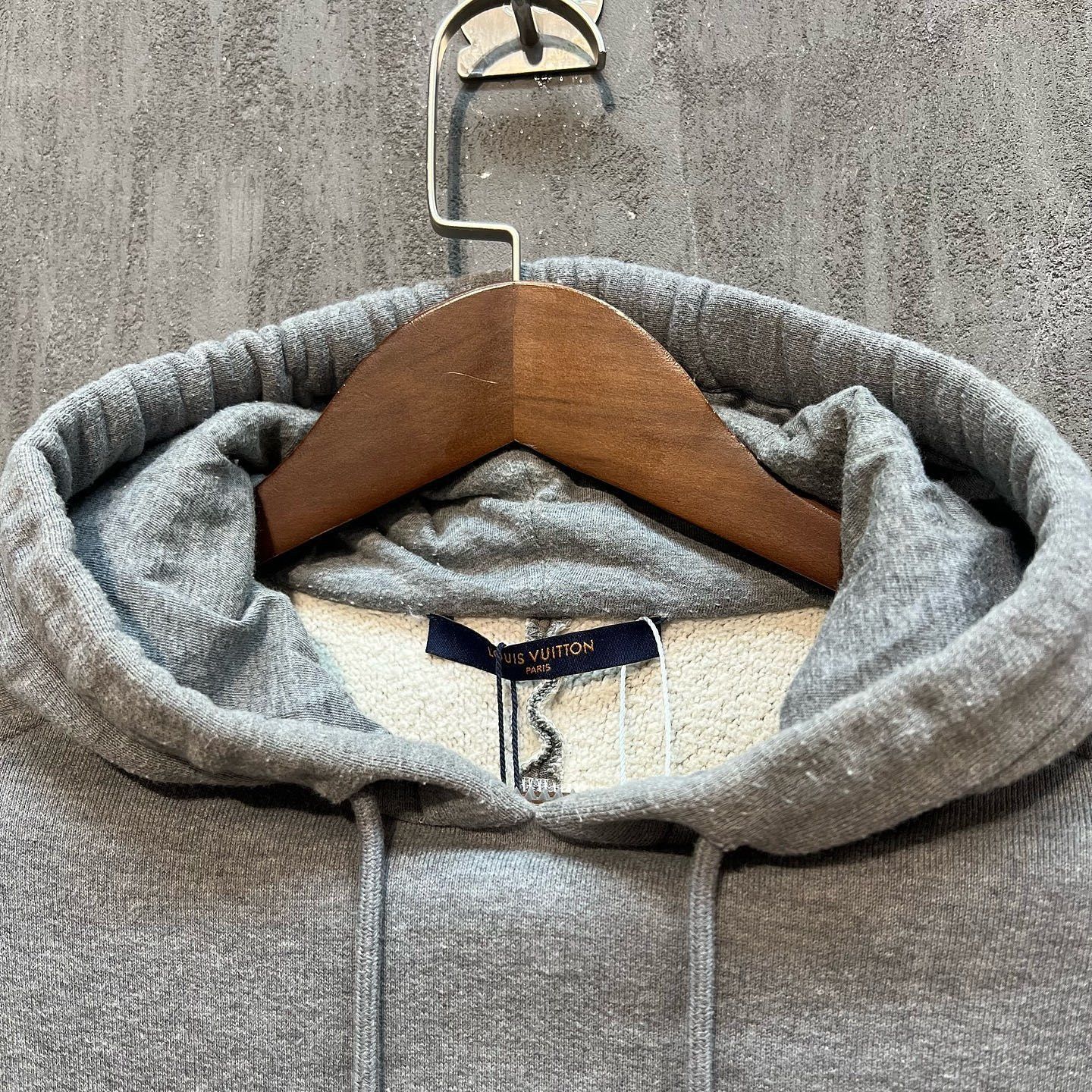 Louis Vuitton Monogram Detail Gray Hoodie in Size XS Size US XS / EU 42 / 0 - 6 Thumbnail