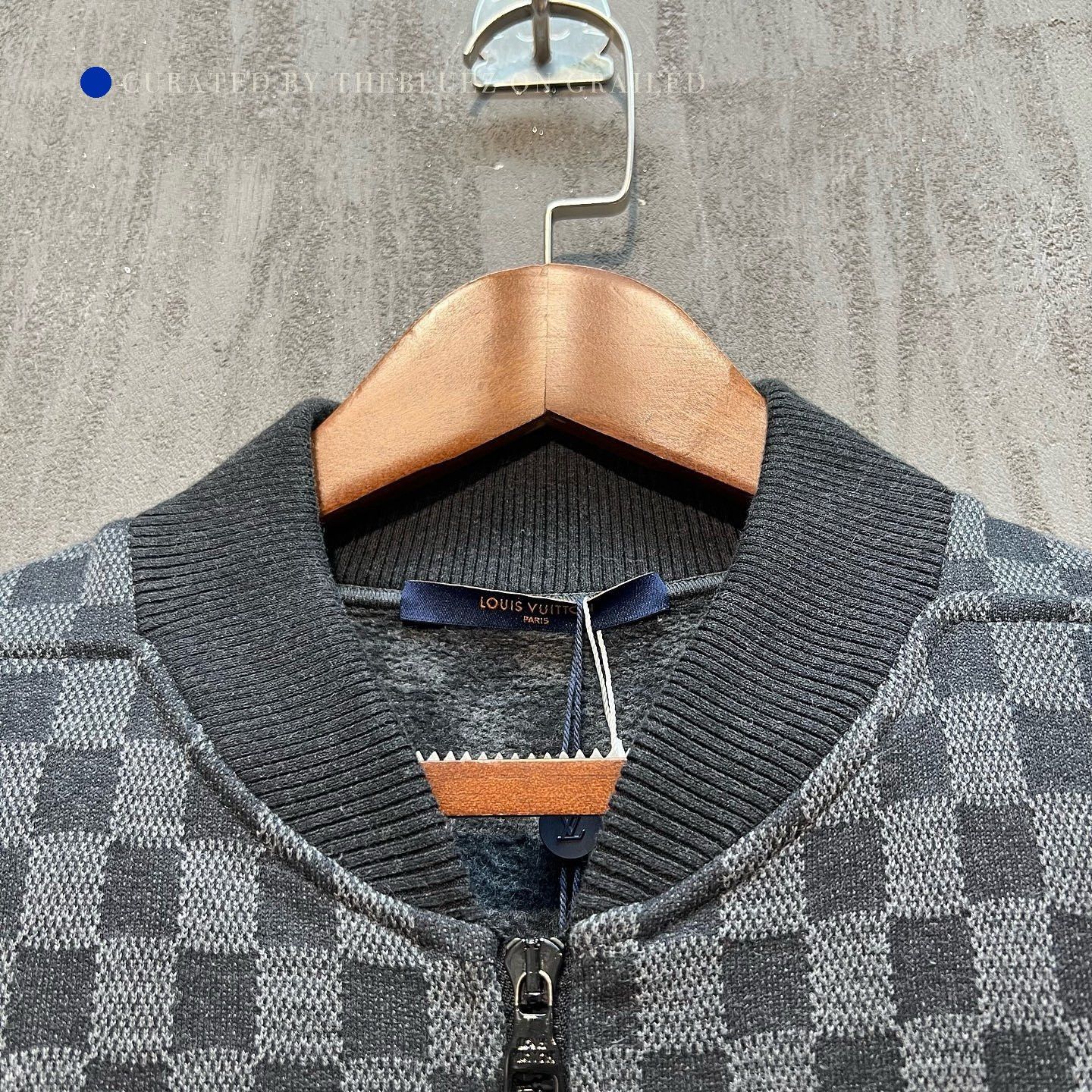 Louis Vuitton Stylish Gray Bomber Jacket in Size M Size US M / EU 48-50 / 2 - 6 Thumbnail