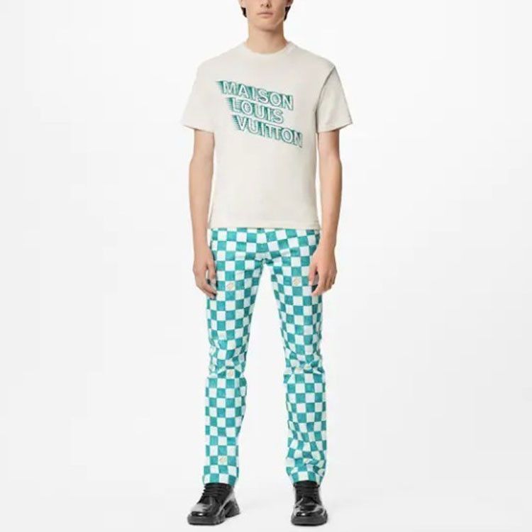 Louis Vuitton Logo Print White T-Shirt in Size S Size US S / EU 44-46 / 1 - 6 Thumbnail
