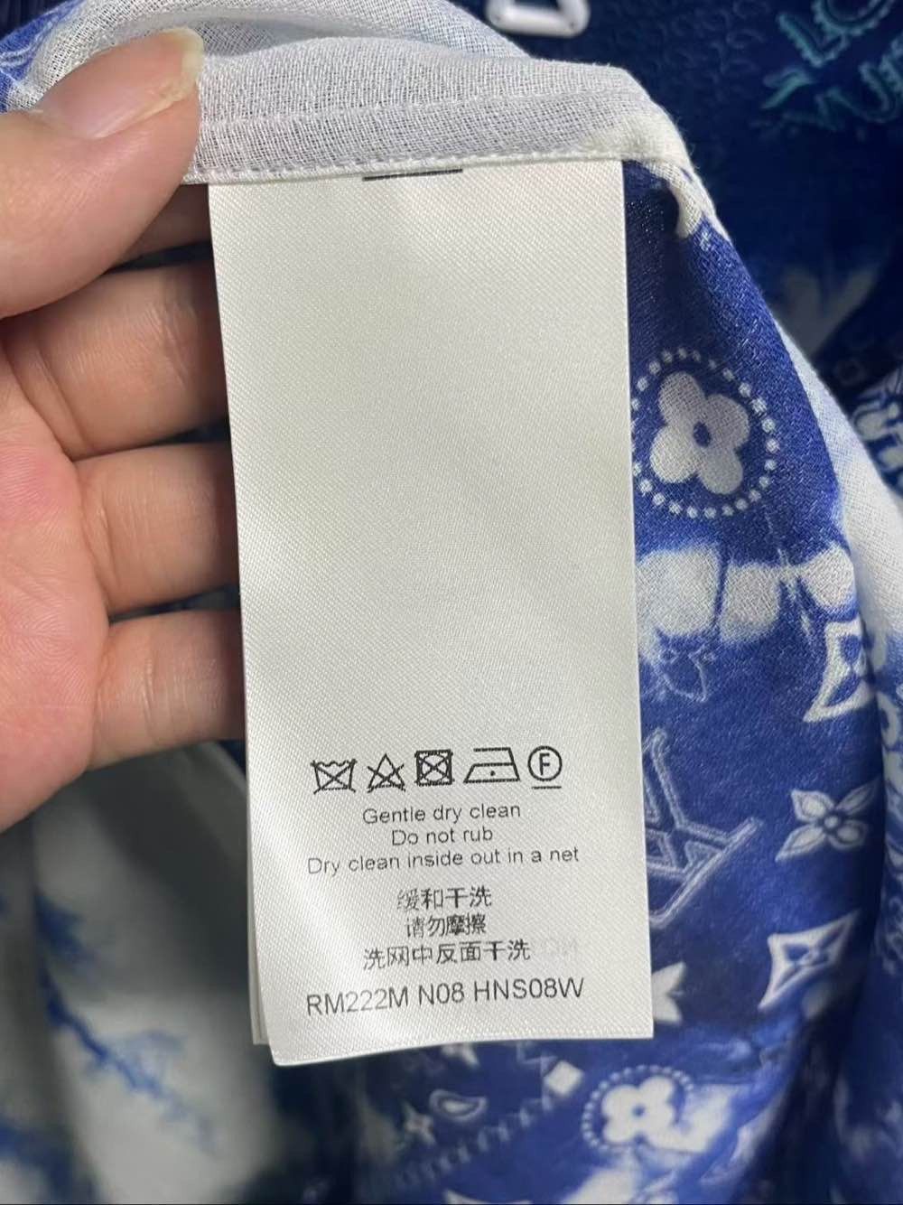 Louis Vuitton Tie-Dye Monogram Shirt in Blue Size US L / EU 52-54 / 3 - 4 Thumbnail