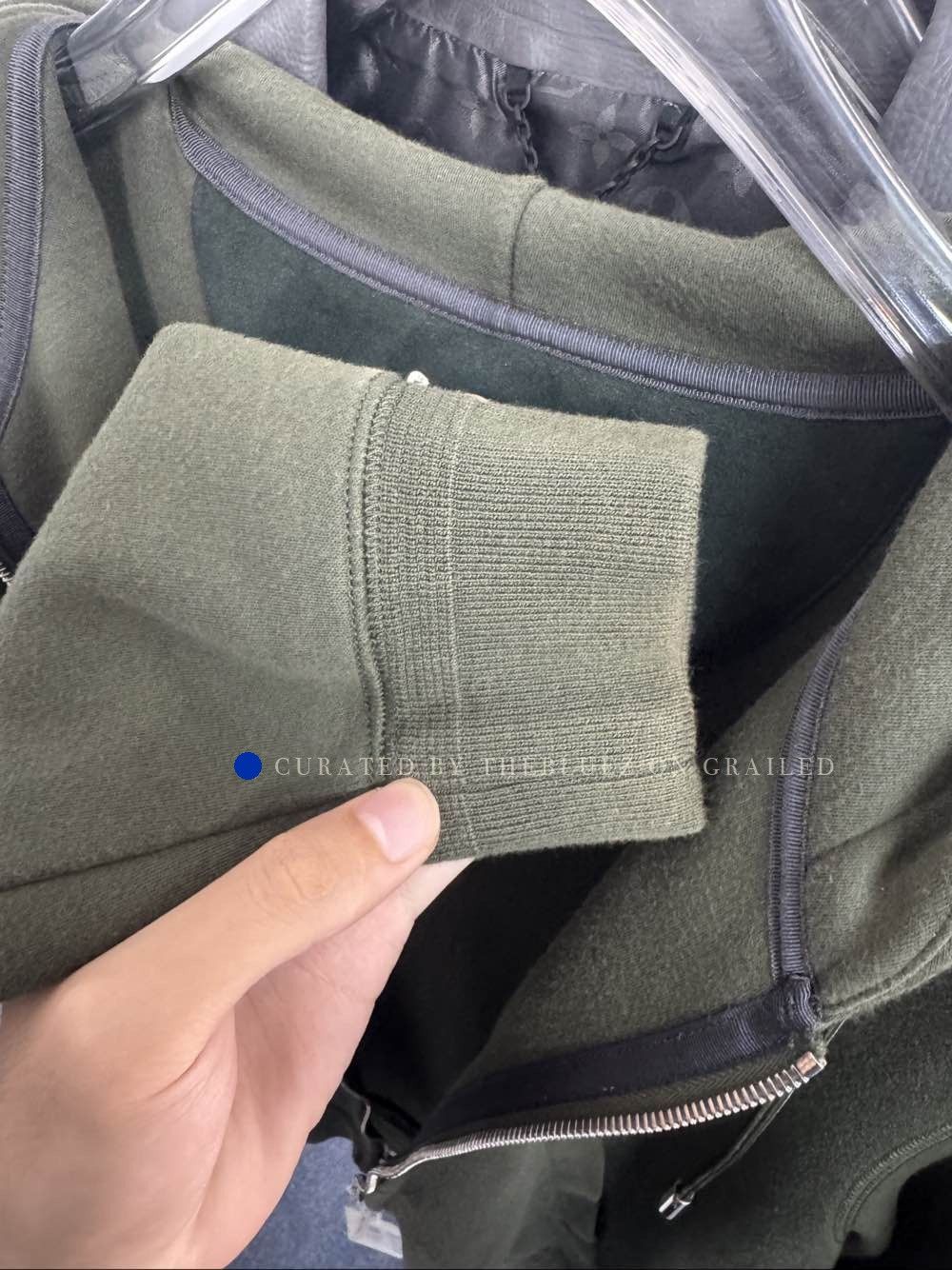 Louis Vuitton Stylish Zip Hoodie in Green Size US M / EU 48-50 / 2 - 7 Thumbnail