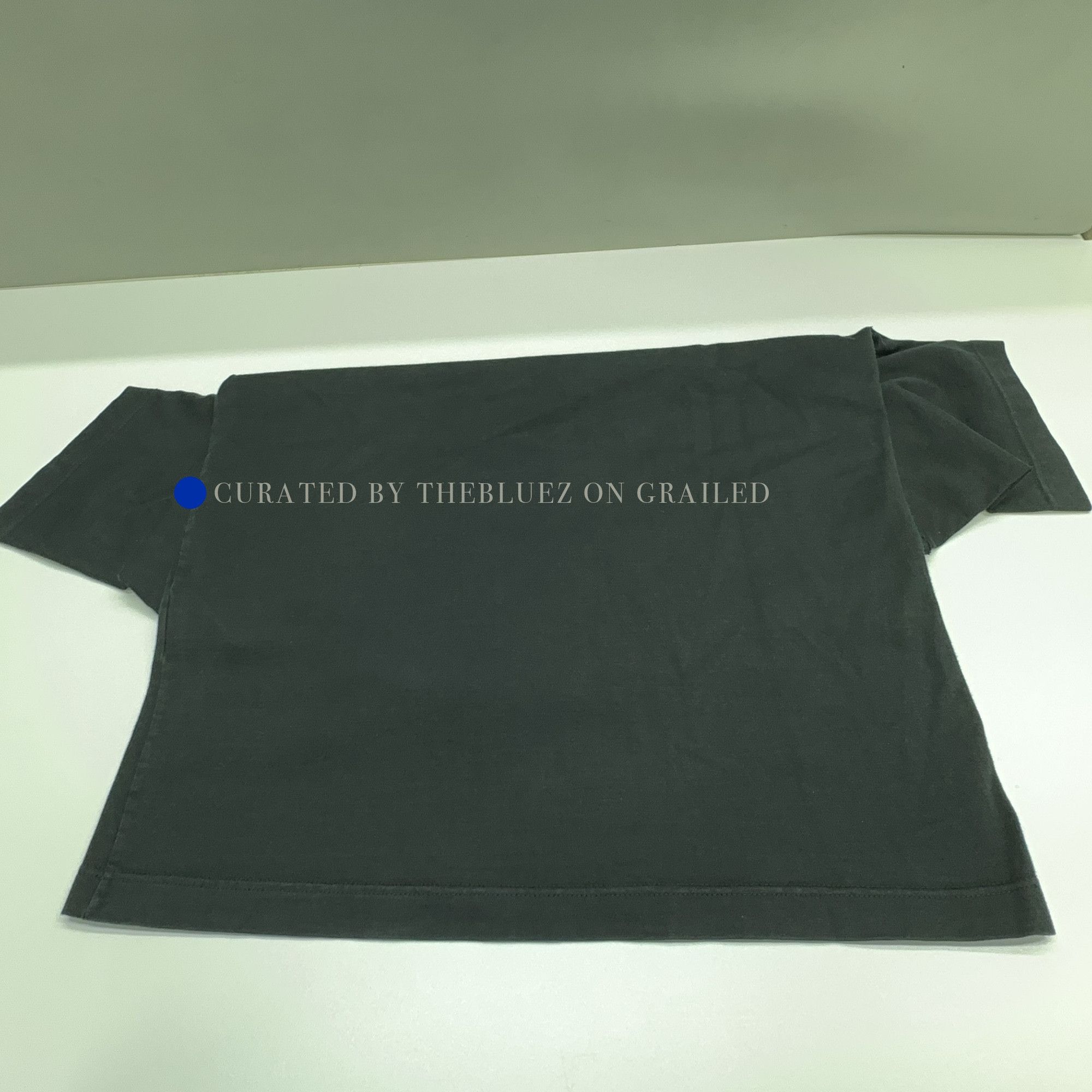 Louis Vuitton Graphic Logo T-Shirt in Black Size US S / EU 44-46 / 1 - 14 Thumbnail