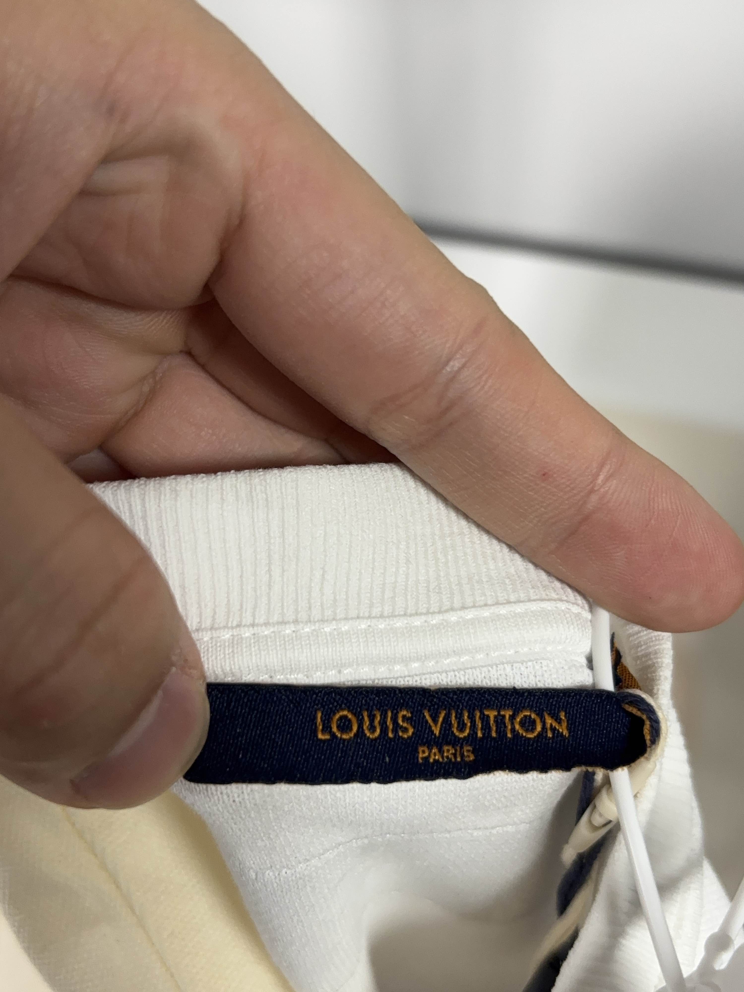Louis Vuitton Unique Beaded Animal Print Tee in White Size US L / EU 52-54 / 3 - 3 Thumbnail