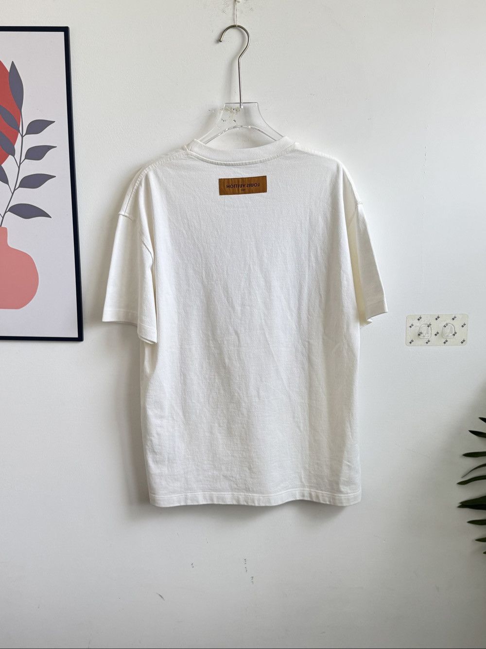 Louis Vuitton Floral Graphic T-Shirt in White Size US M / EU 48-50 / 2 - 2 Thumbnail