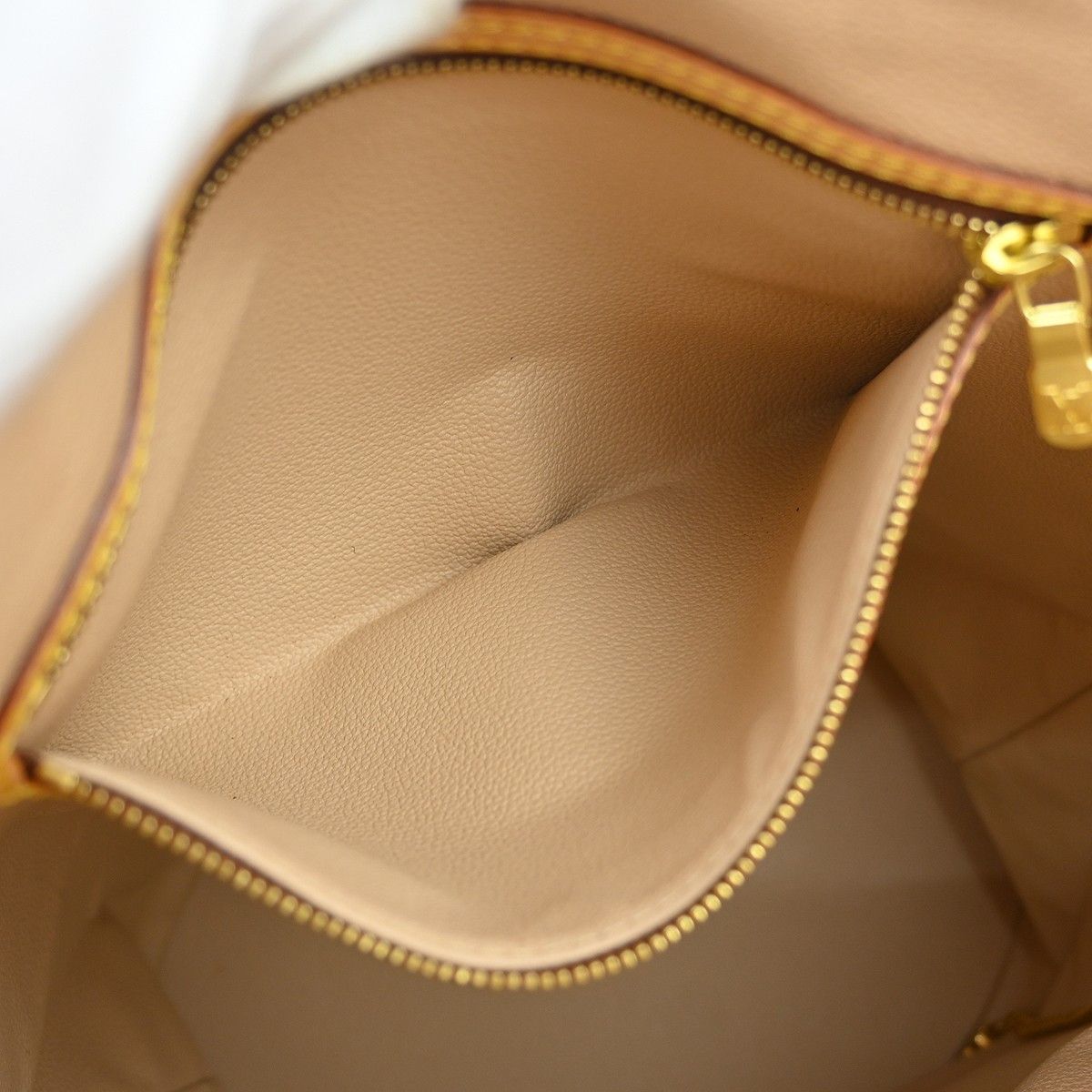 Louis Vuitton Louis Vuitton Petit Bucket Bag Monogram Canvas Size ONE SIZE - 17 Thumbnail