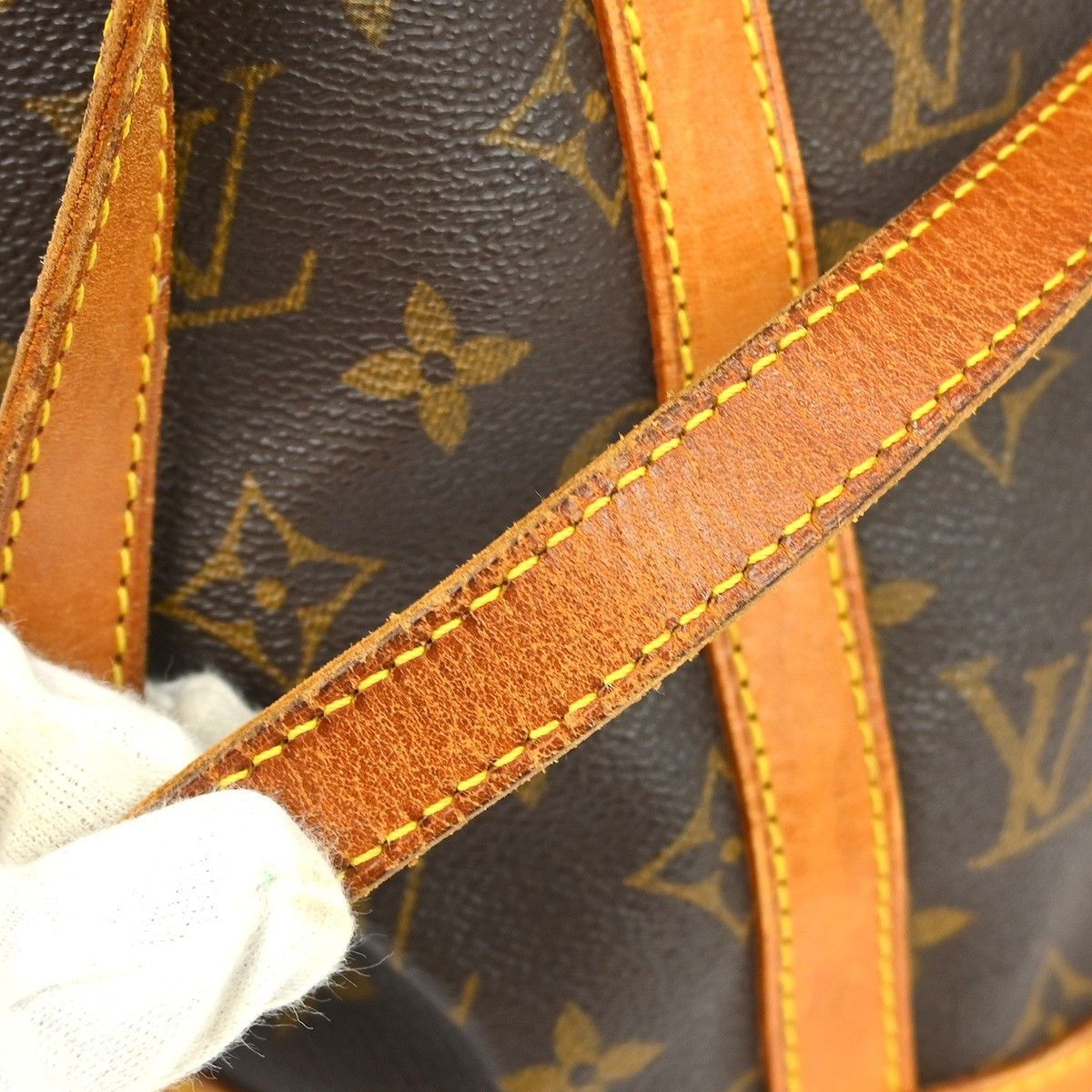 Louis Vuitton Louis Vuitton Petit Bucket Bag Monogram Canvas Size ONE SIZE - 14 Thumbnail