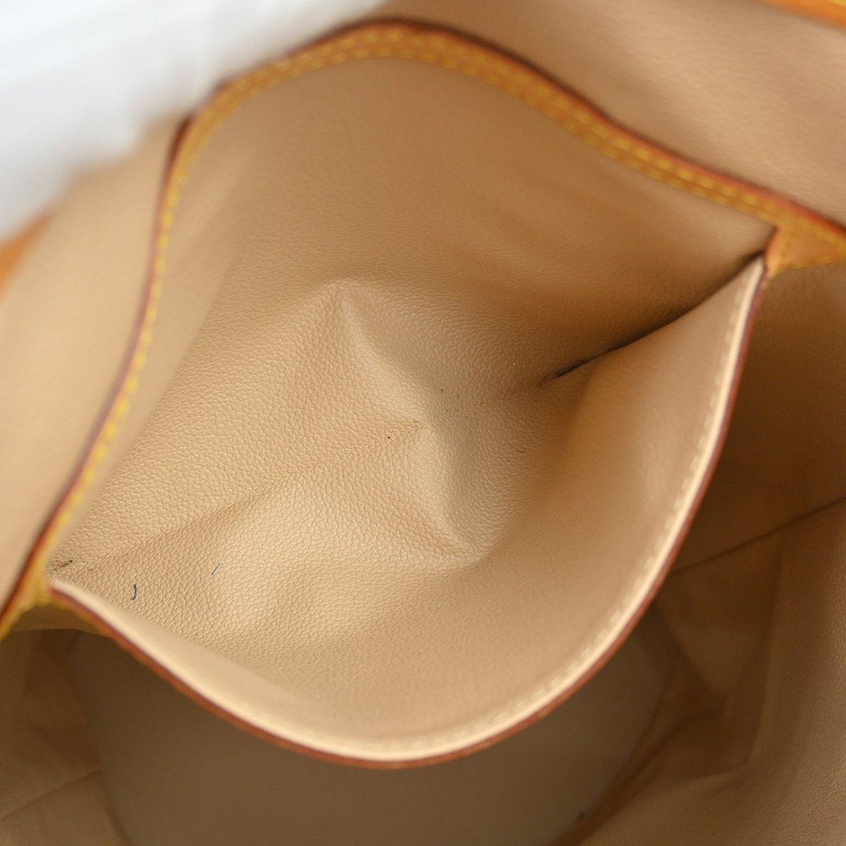 Louis Vuitton Louis Vuitton Petit Bucket Bag Monogram Canvas Size ONE SIZE - 16 Thumbnail