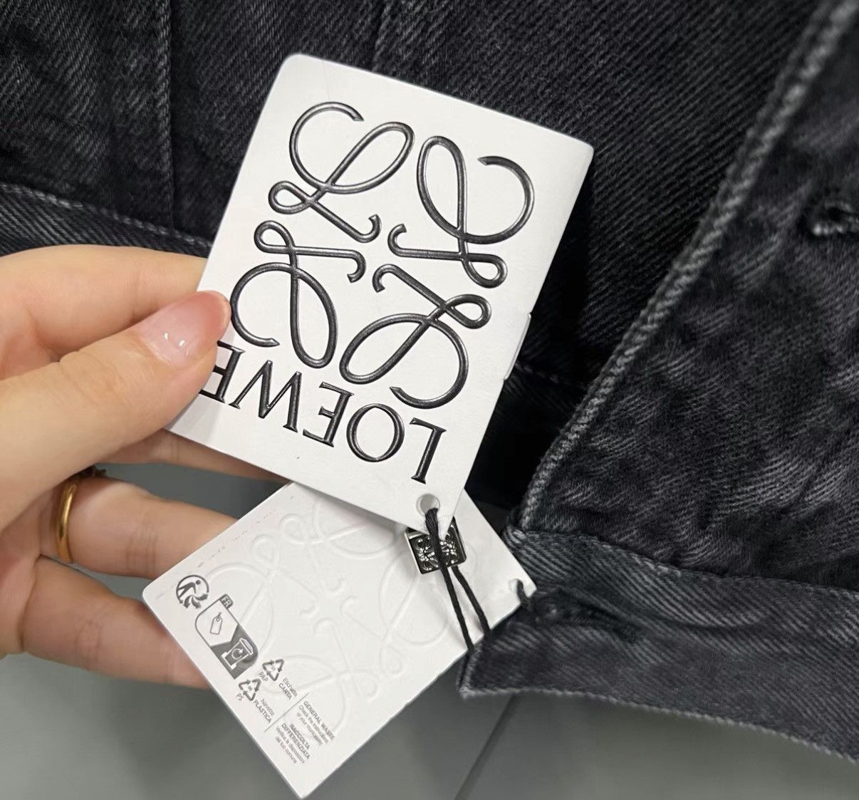 Loewe Washed Lapel Denim Jacket from 2025 Runway Collection Size US M / EU 48-50 / 2 - 4 Thumbnail