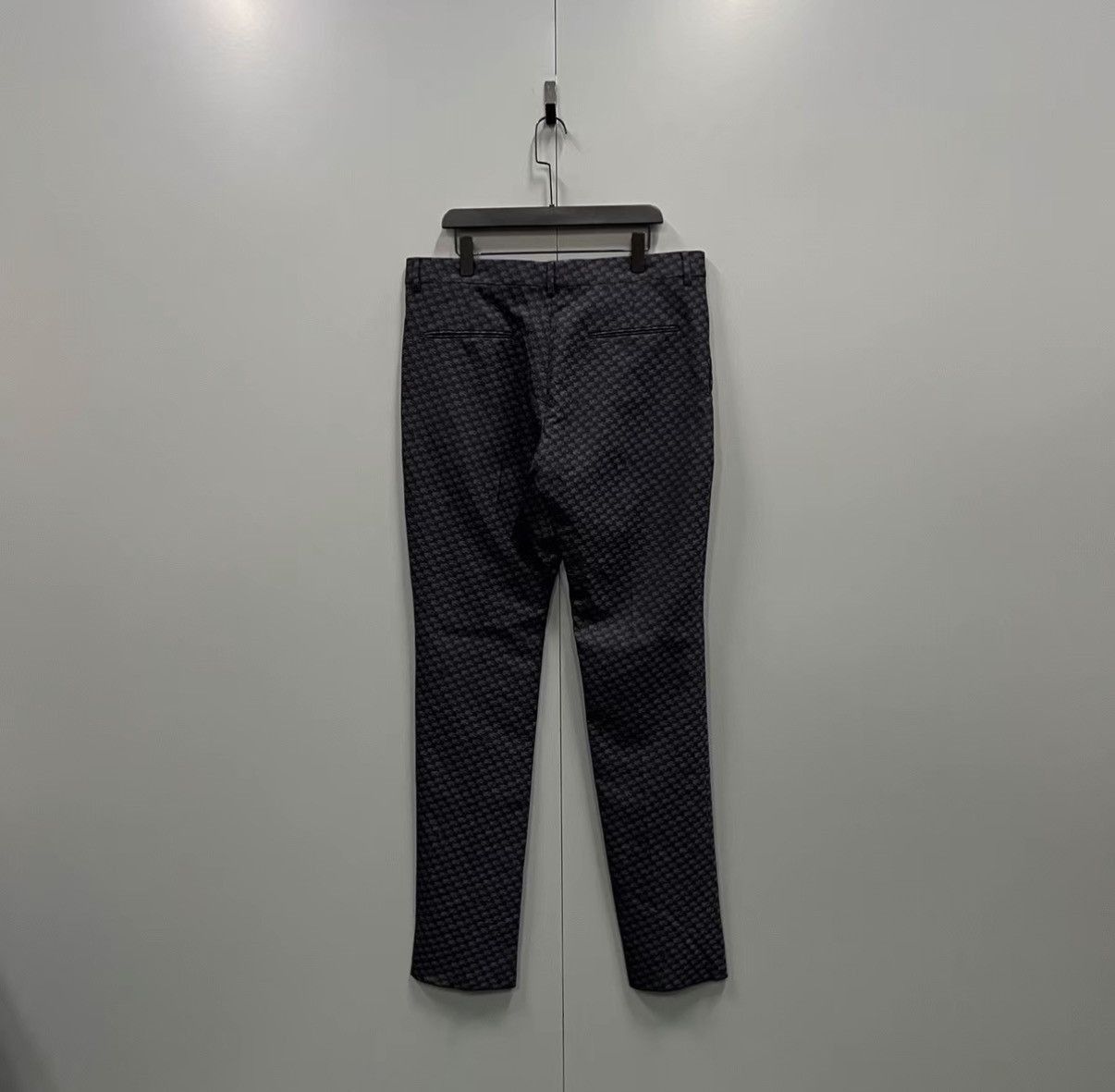 Louis Vuitton Straight-Leg Casual Pants in Black Size US 28 / EU 44 - 2 Thumbnail