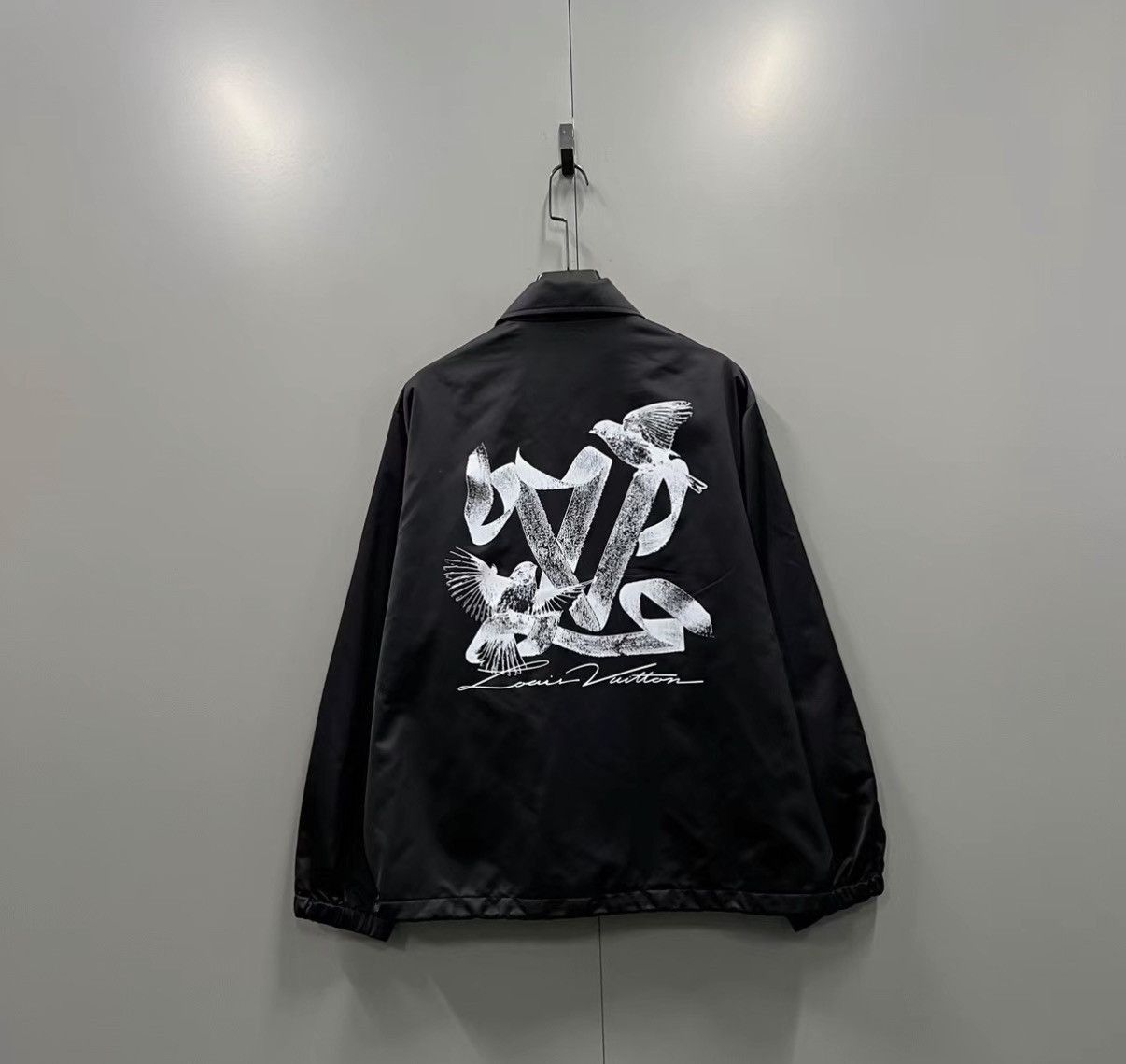 Louis Vuitton 2023 Black Jacket with Letter Logo Embroidery Size US M / EU 48-50 / 2 - 2 Thumbnail