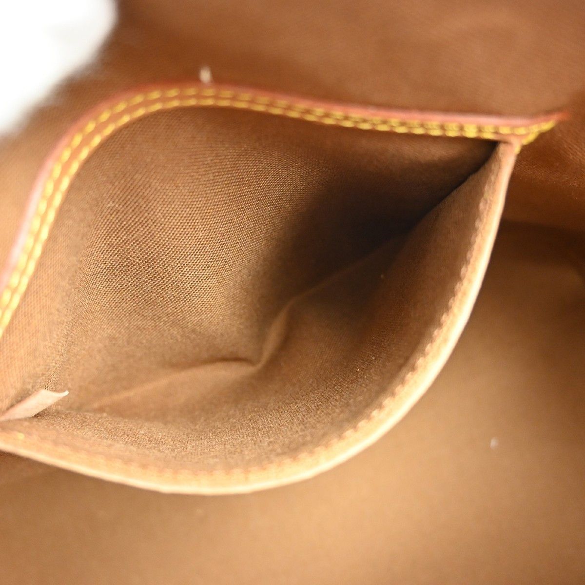Louis Vuitton Louis Vuitton Alma Handbag Monogram Canvas Size ONE SIZE - 20 Thumbnail