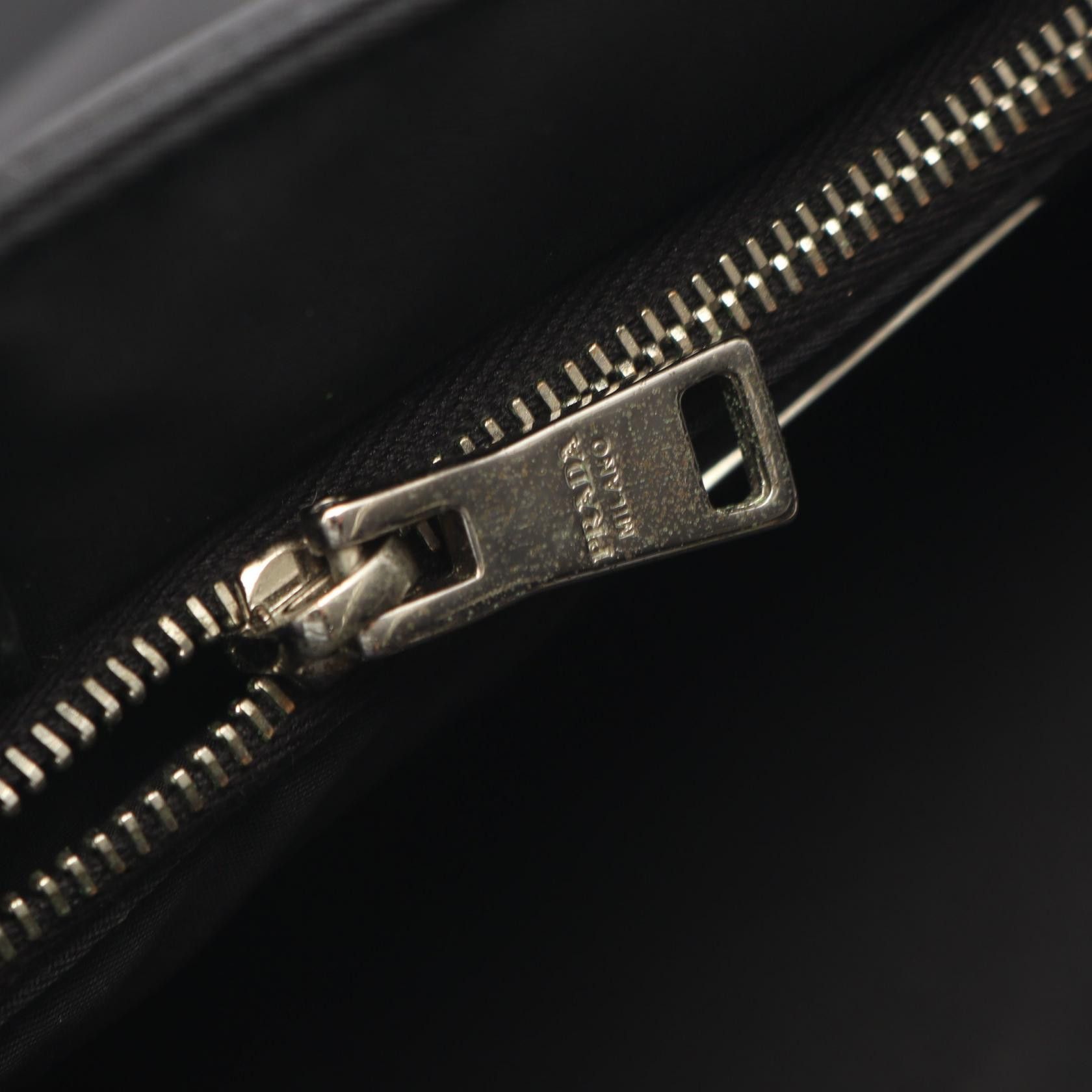 Prada Prada Prada Re-Nylon Nylon Leather Tote Bag Leather Tote Bag 1BG426 DUTY FREE for USA Size ONE SIZE - 5 Thumbnail