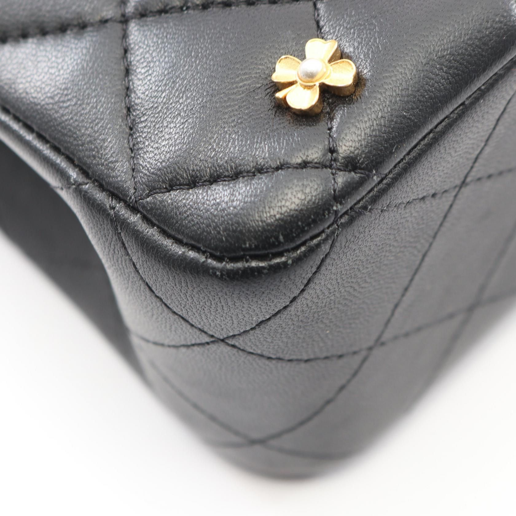 Chanel Chanel CHANEL Matelasse W Flap Lambskin Shoulder Bag Leather Shoulder Bag A01112 DUTY FREE for USA Size ONE SIZE - 7 Thumbnail