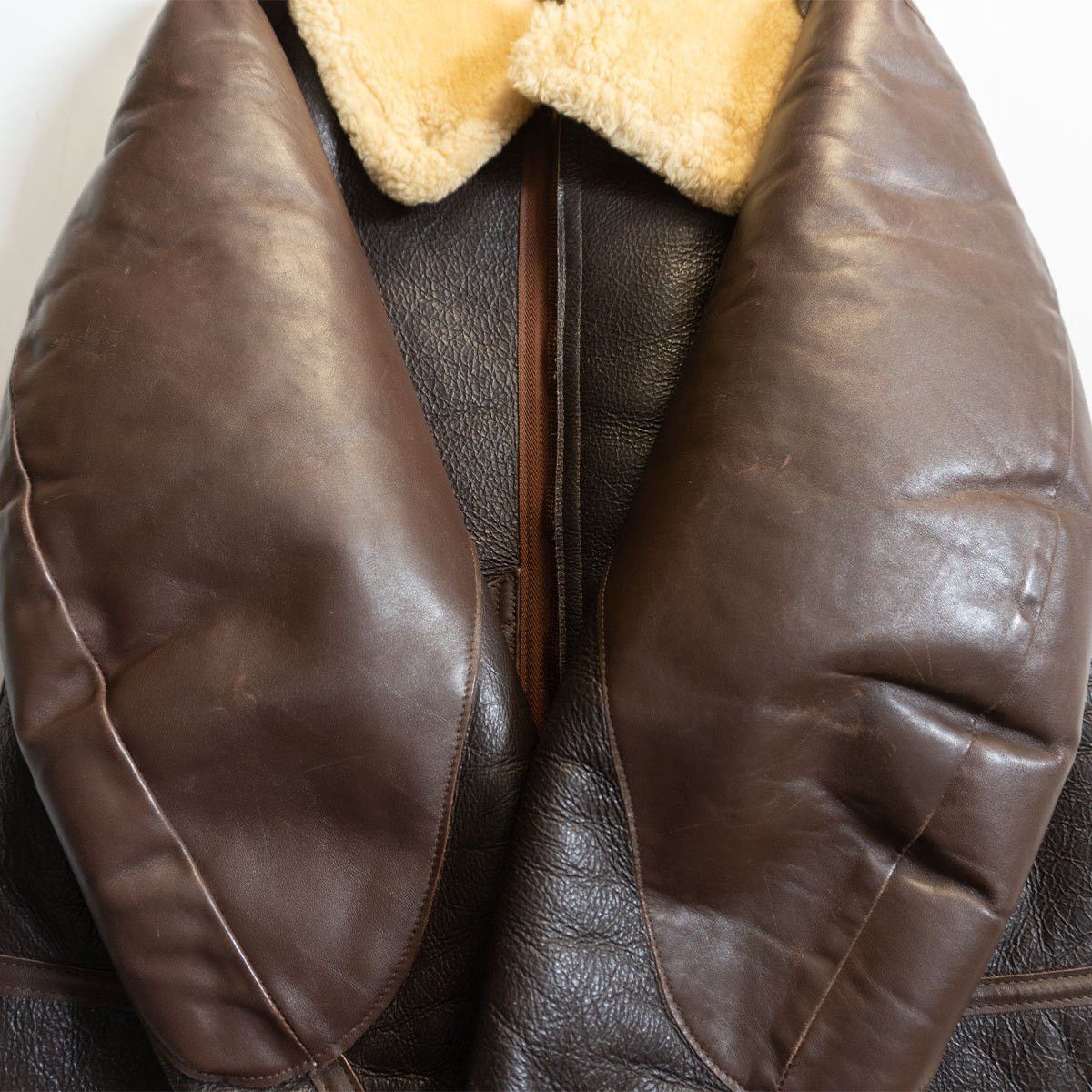 Buzz Rickson's Buzz Rickson's B-3 Shearling Flight Jacket Size 38 Size US XL / EU 56 / 4 - 4 Thumbnail