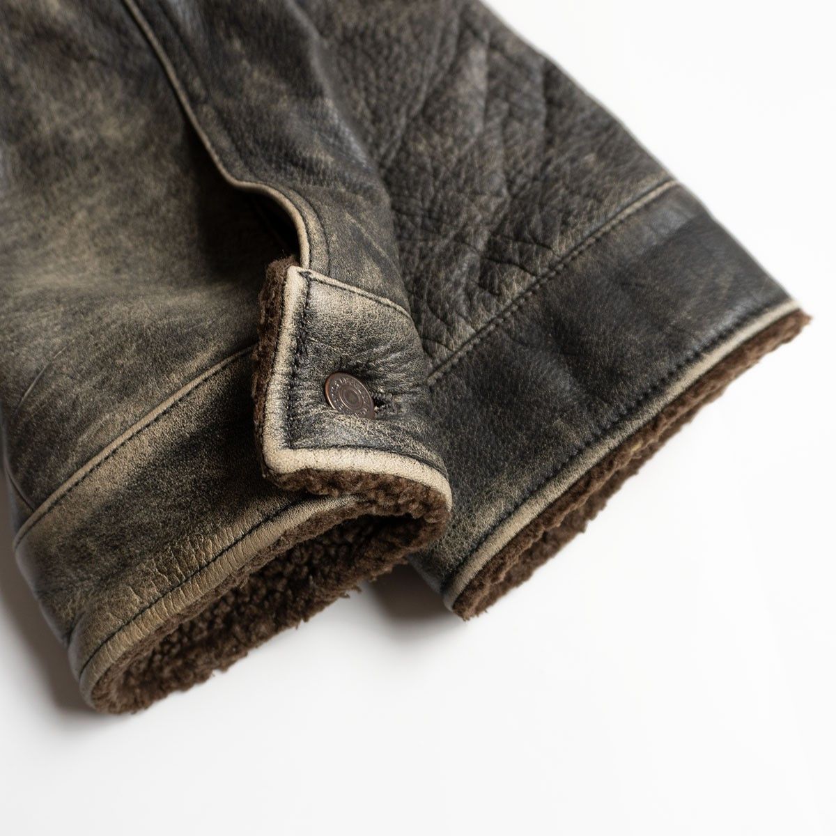 Vintage OLD GAP Distressed Shearling Jacket Size XL Size US XL / EU 56 / 4 - 5 Thumbnail