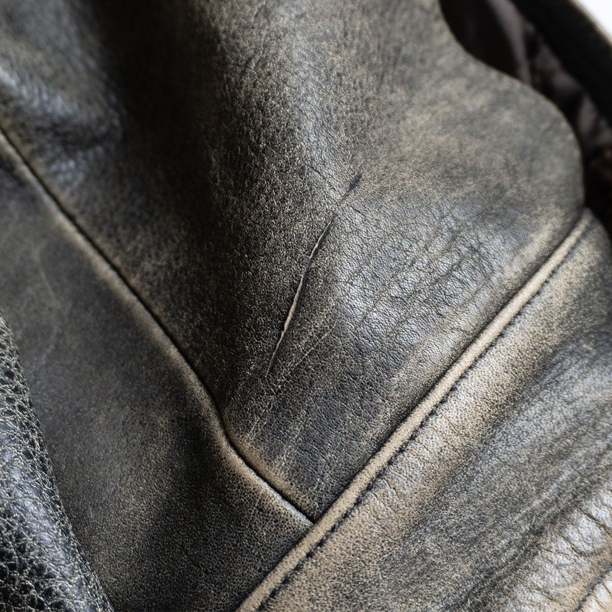 Vintage OLD GAP Distressed Shearling Jacket Size XL Size US XL / EU 56 / 4 - 6 Thumbnail