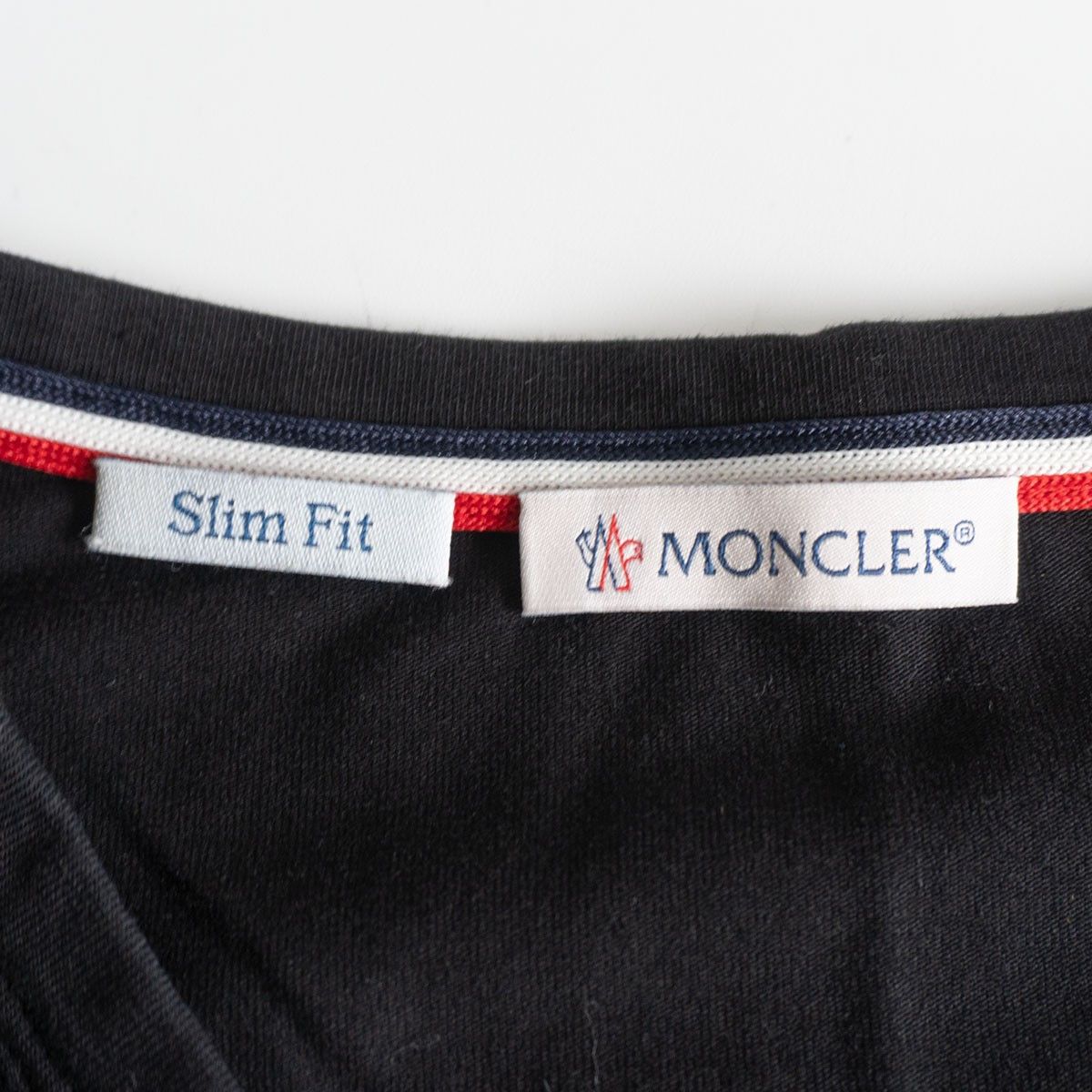 Moncler Moncler V-neck T-shirt Black Size M Size US M / EU 48-50 / 2 - 4 Thumbnail