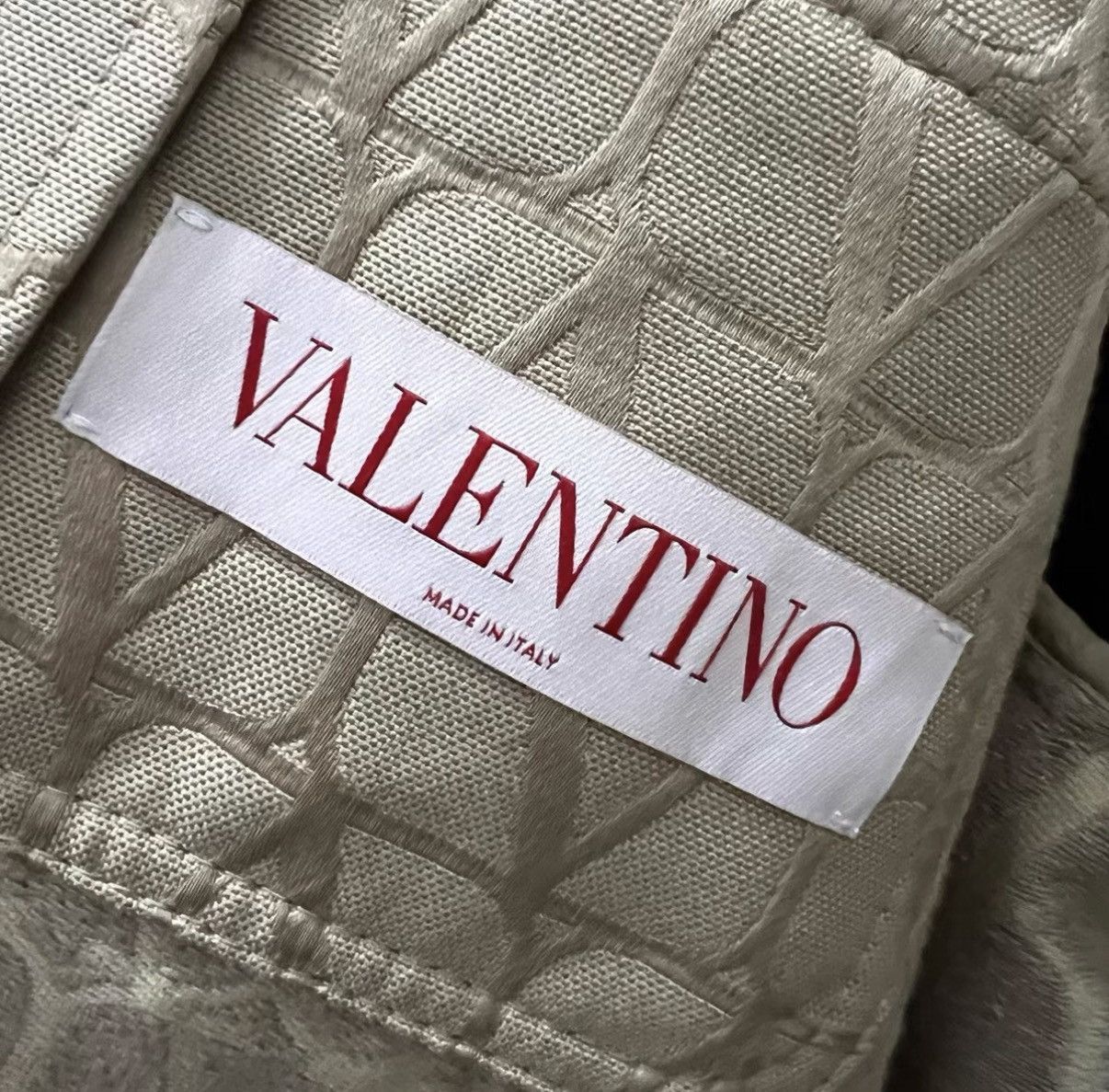 Valentino Beige All-over Logo Print Light Jacket Size US L / EU 52-54 / 3 - 3 Thumbnail