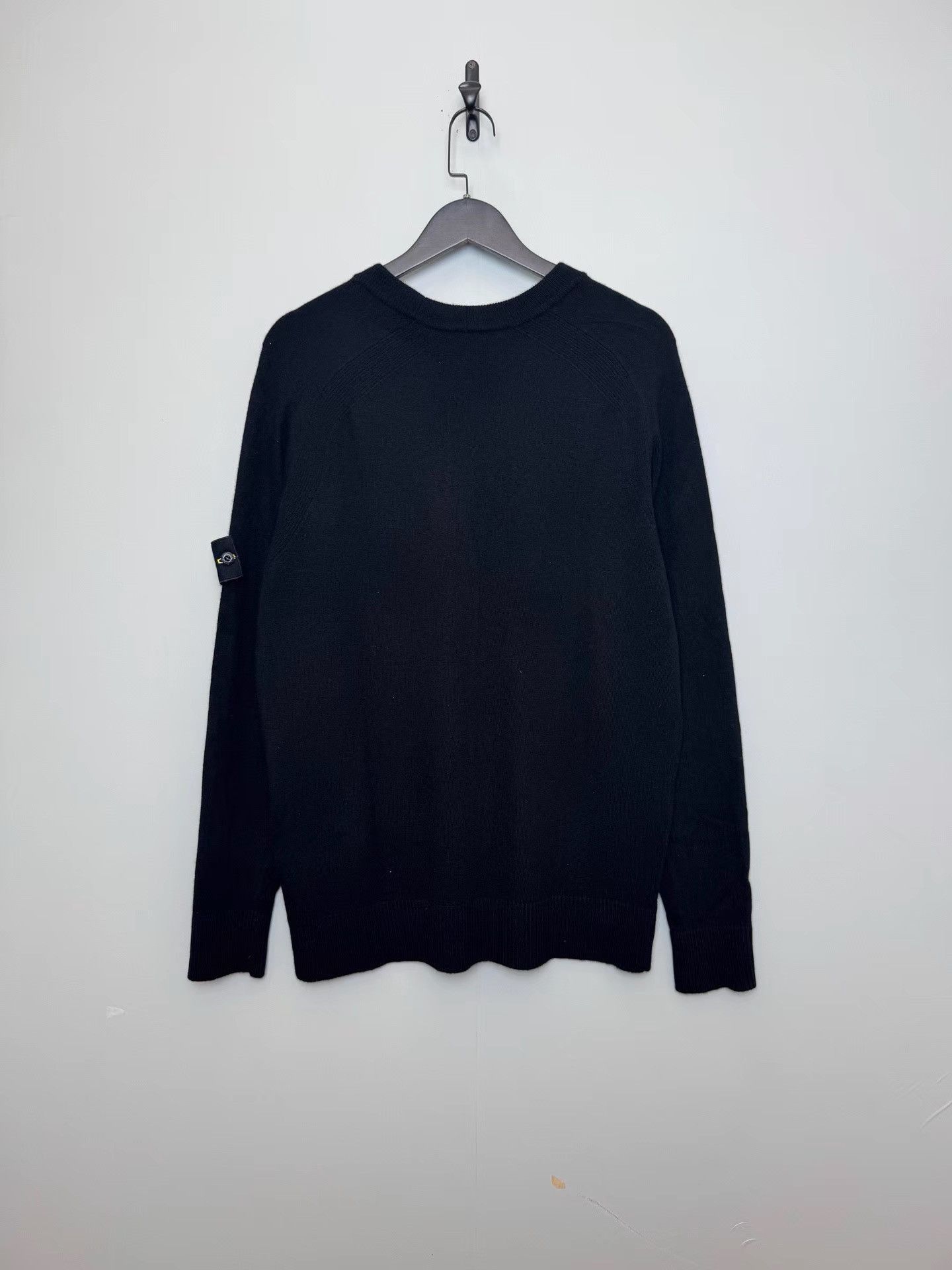 Stone Island Classic Black Crew Sweatshirt with Badge Size US XL / EU 56 / 4 - 2 Thumbnail