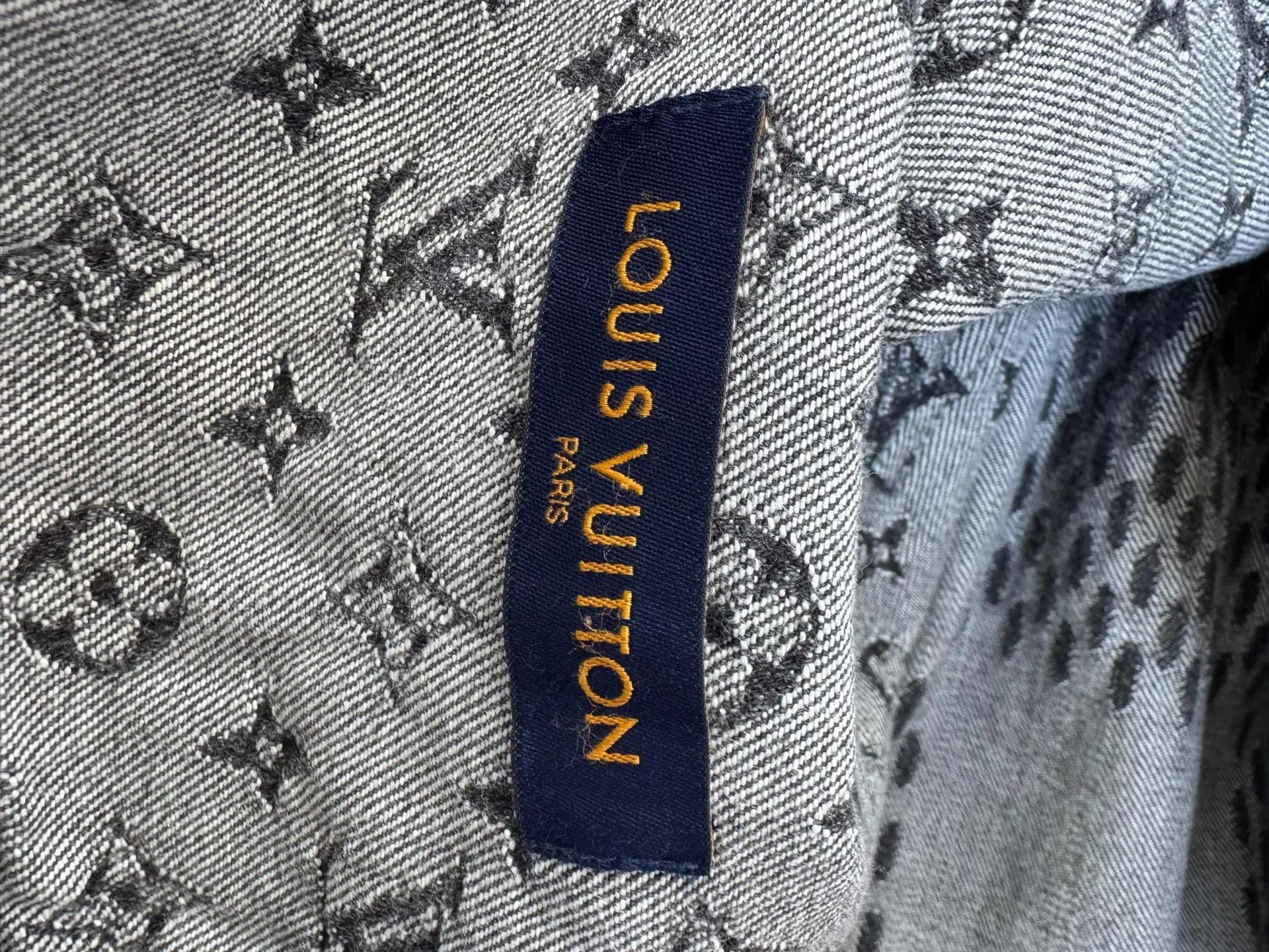 Louis Vuitton Patchwork Denim Trucker Jacket in Gray Size US L / EU 52-54 / 3 - 3 Thumbnail