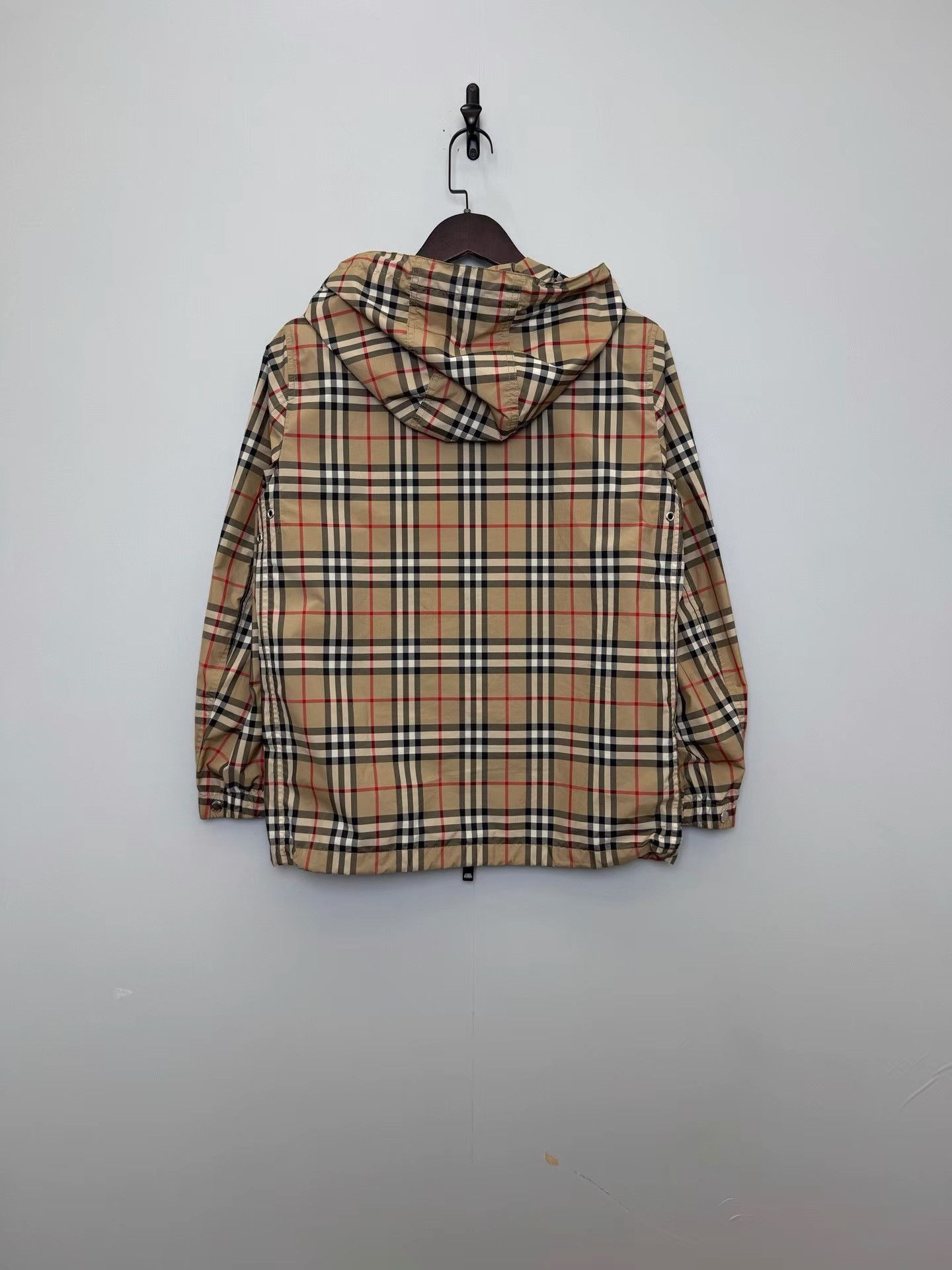 Burberry Lightweight Hooded Jacket in Beige Size US XS / EU 42 / 0 - 2 Thumbnail