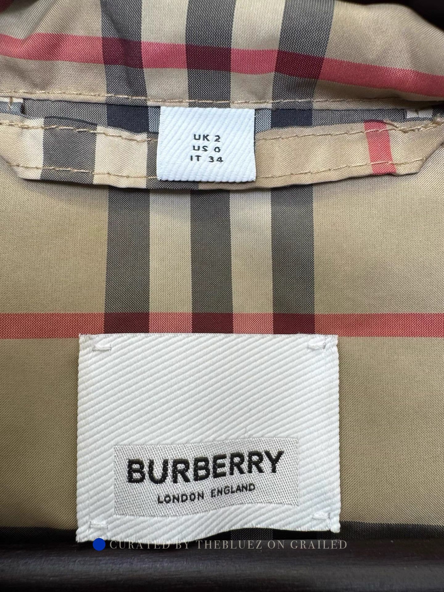 Burberry Lightweight Hooded Jacket in Beige Size US XS / EU 42 / 0 - 3 Thumbnail