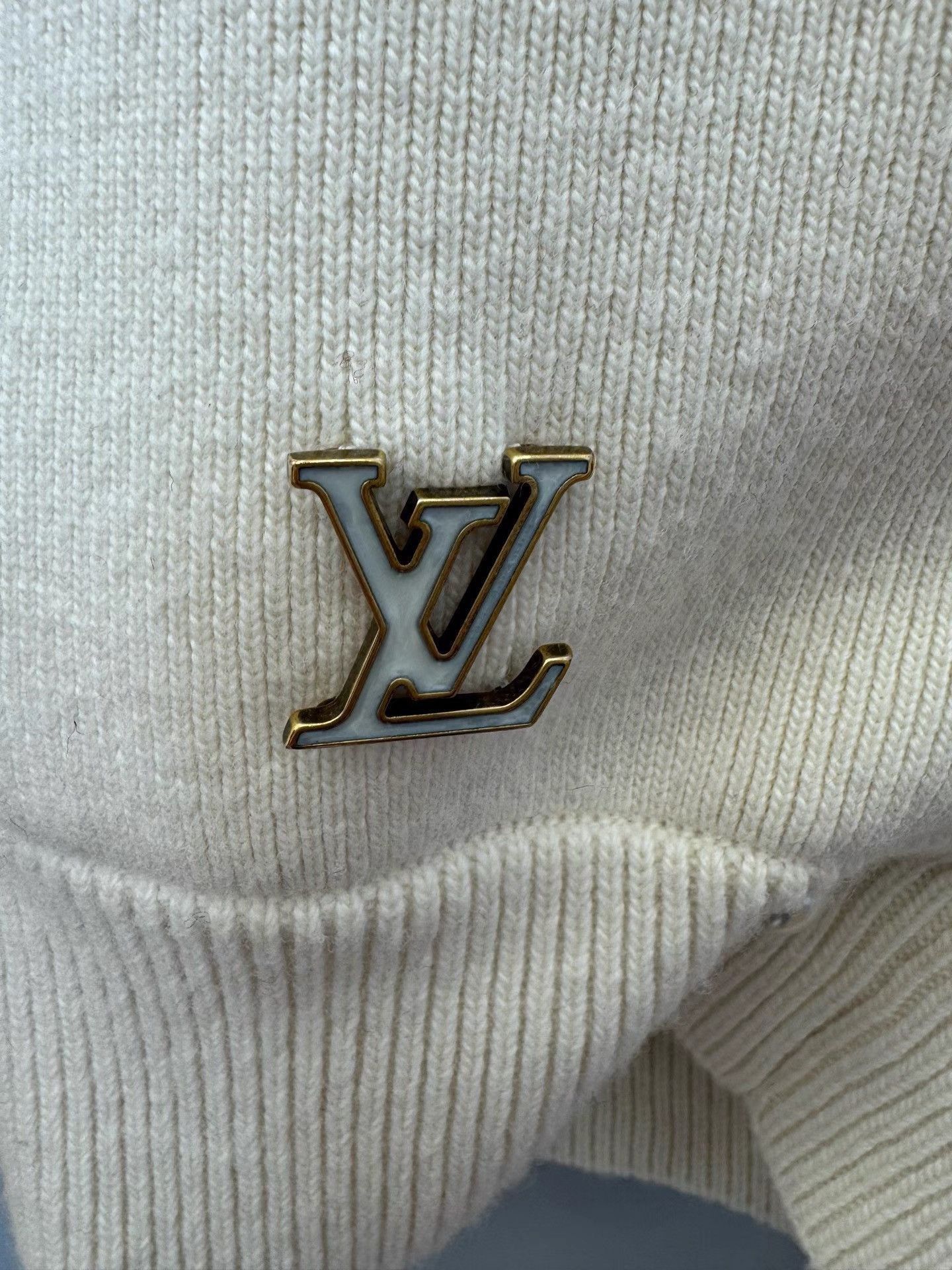 Louis Vuitton Elegant Shawl Collar Knit Cardigan Size US S / EU 44-46 / 1 - 4 Thumbnail