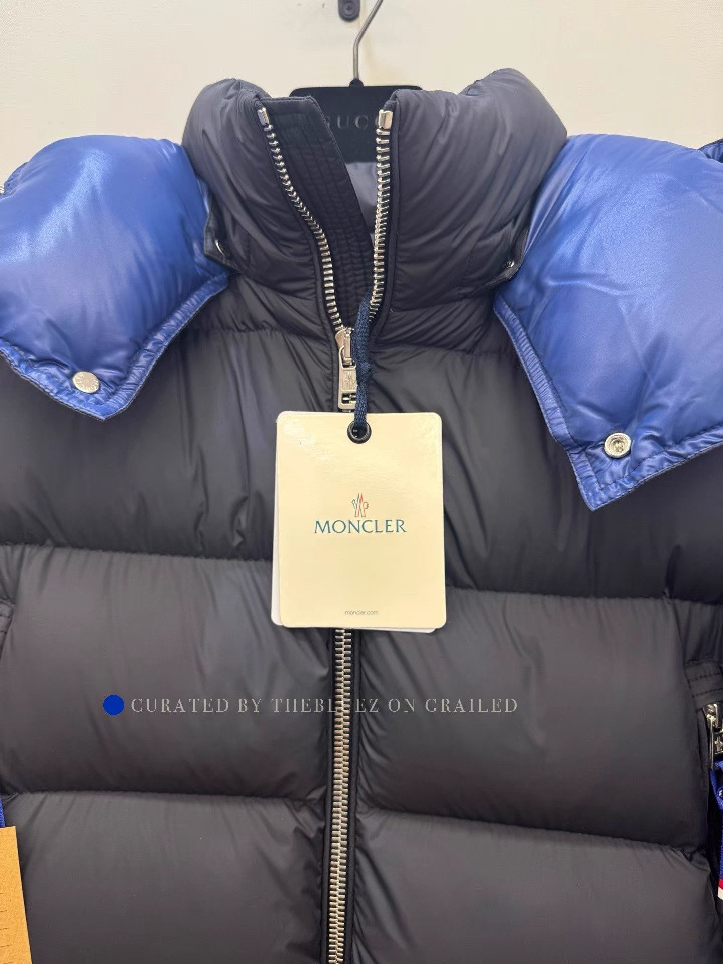 Moncler Black Down Jacket in Excellent Condition Size US XL / EU 56 / 4 - 6 Thumbnail